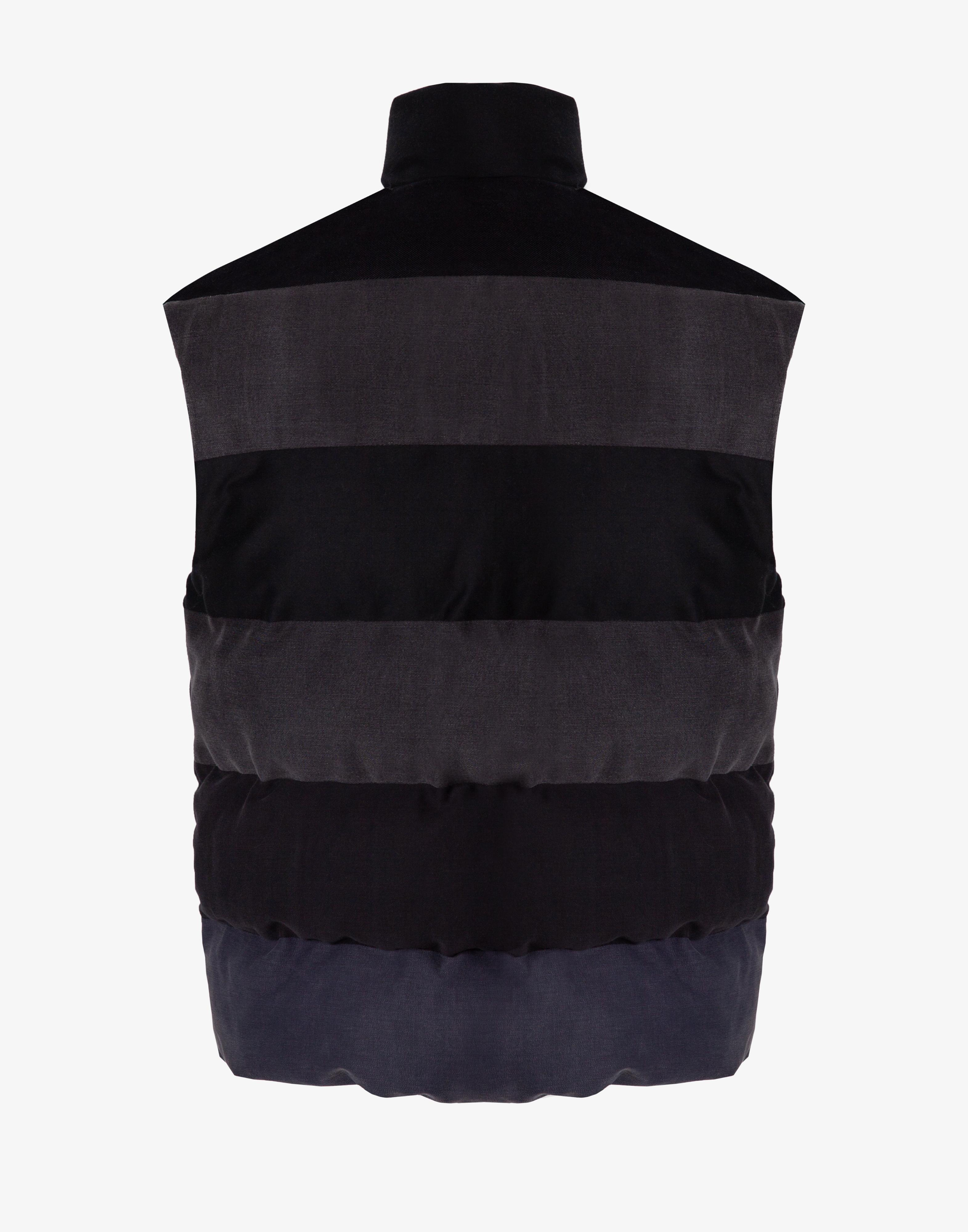 'Rishi. Photographer. Producer. Retoucher