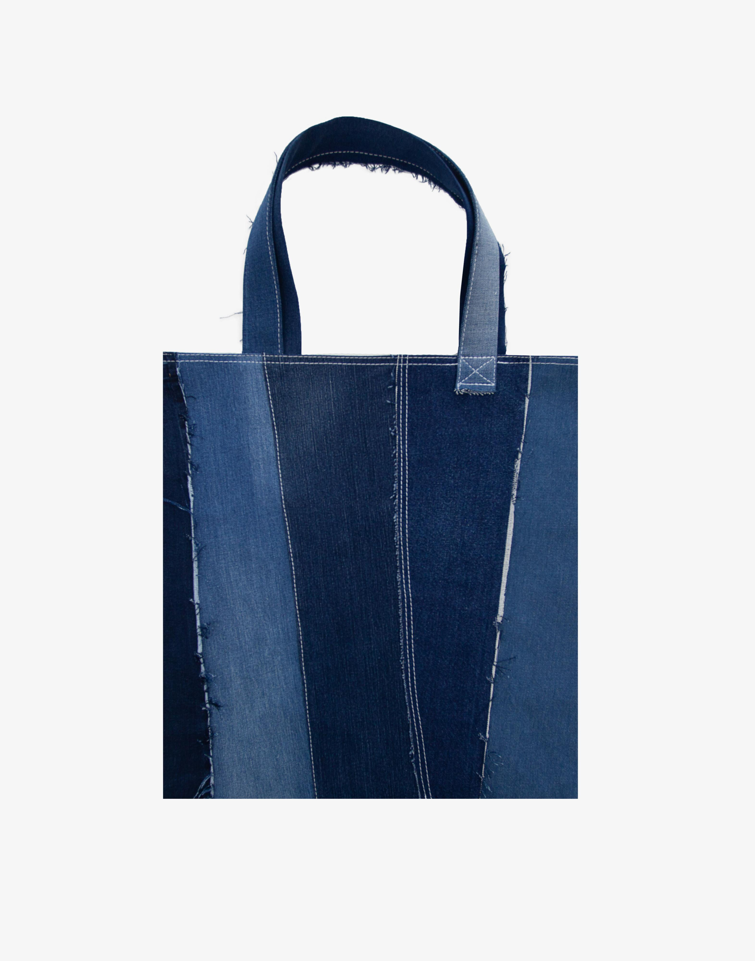 'Rishi. Photographer. Producer. Retoucher