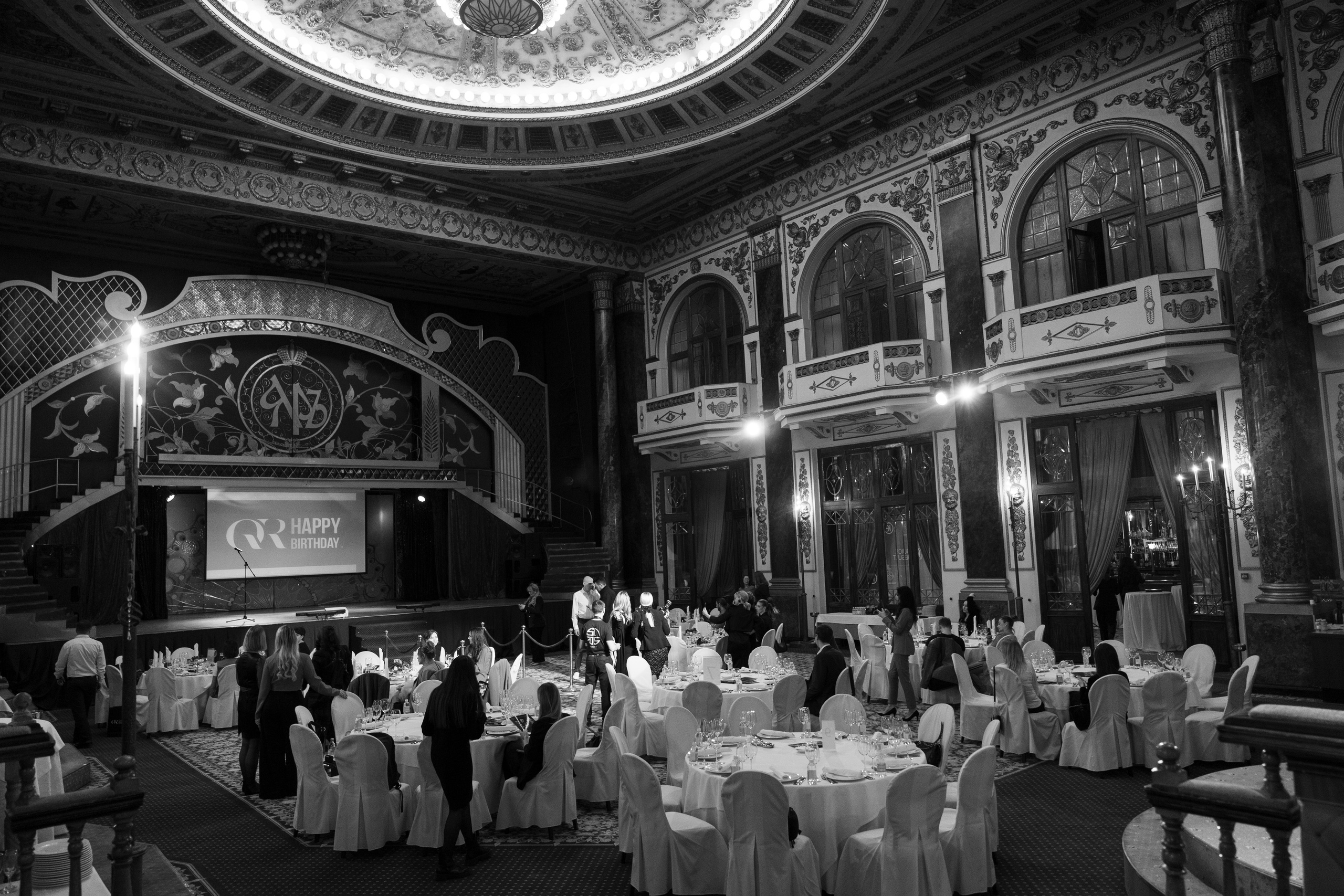 Ресторан Ярь / День рождение QR. Свадебный фотограф в Москве Кристина Чехова