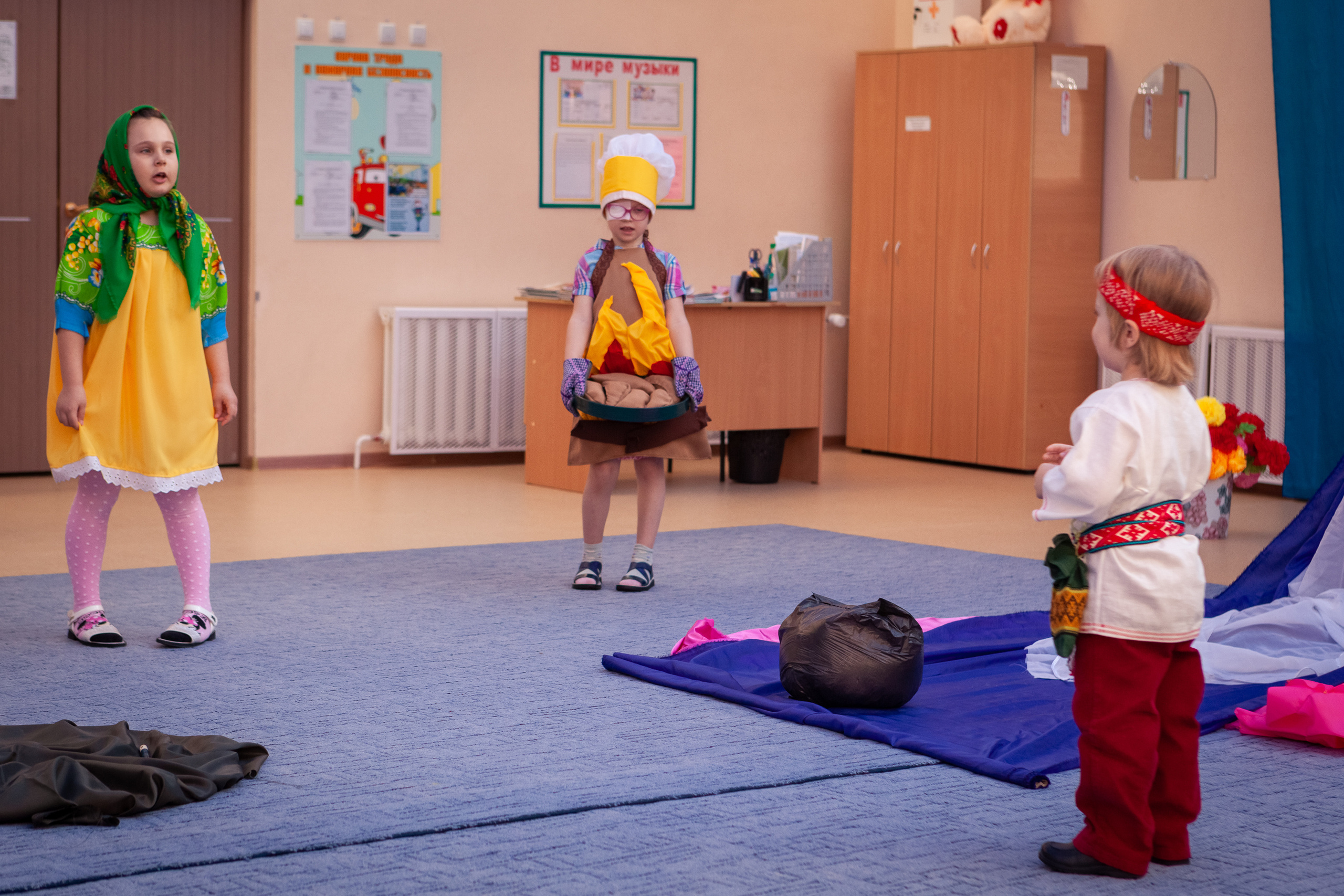 Премьера сказки «Гуси-лебеди» в д/саду «Родничок». Детский, семейный фотограф в Южно-Сахалинске, Невельске и Холмске