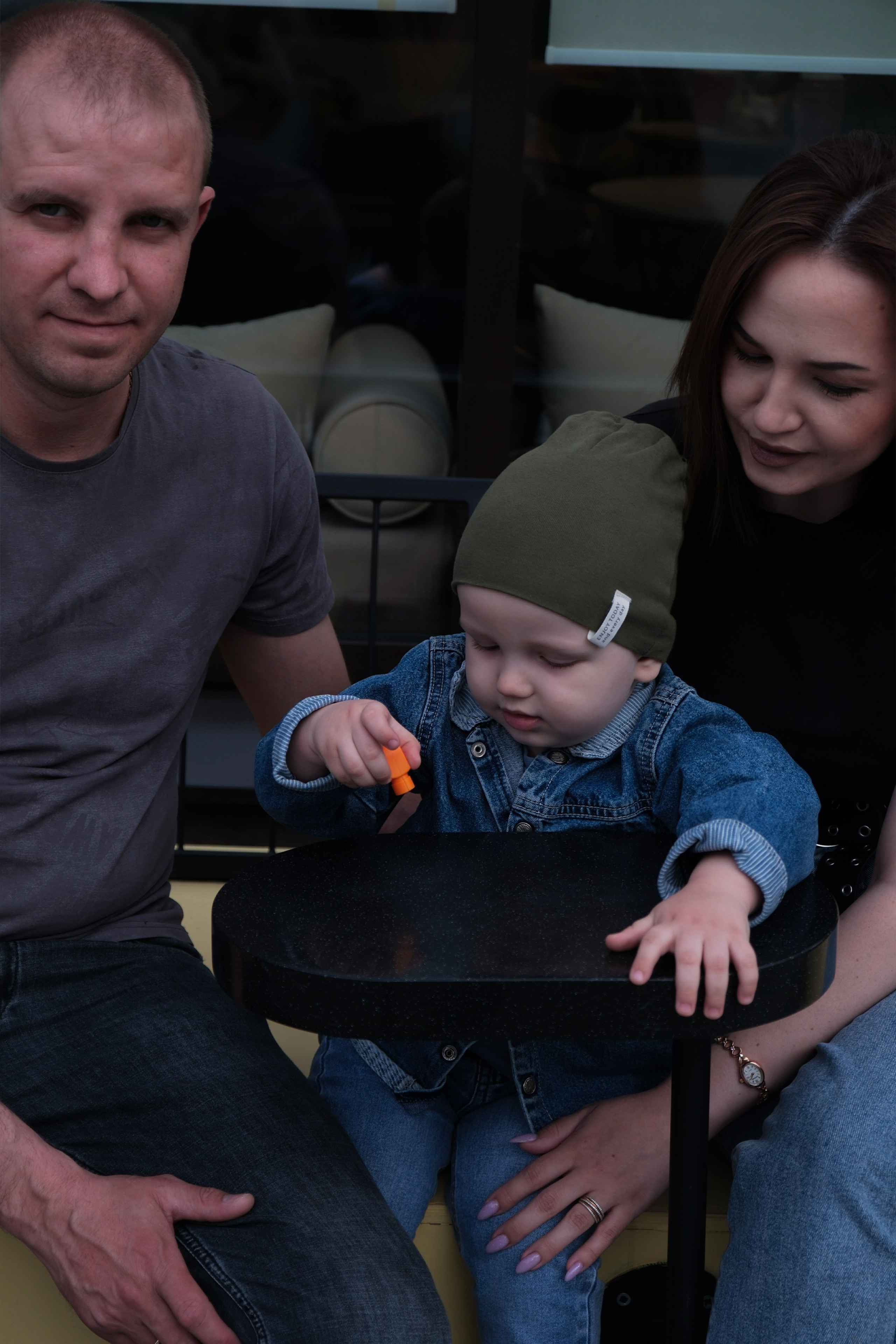 Прогулочная с ребенком. Фотограф на камеру и мобильная съемка в Казани Лидия