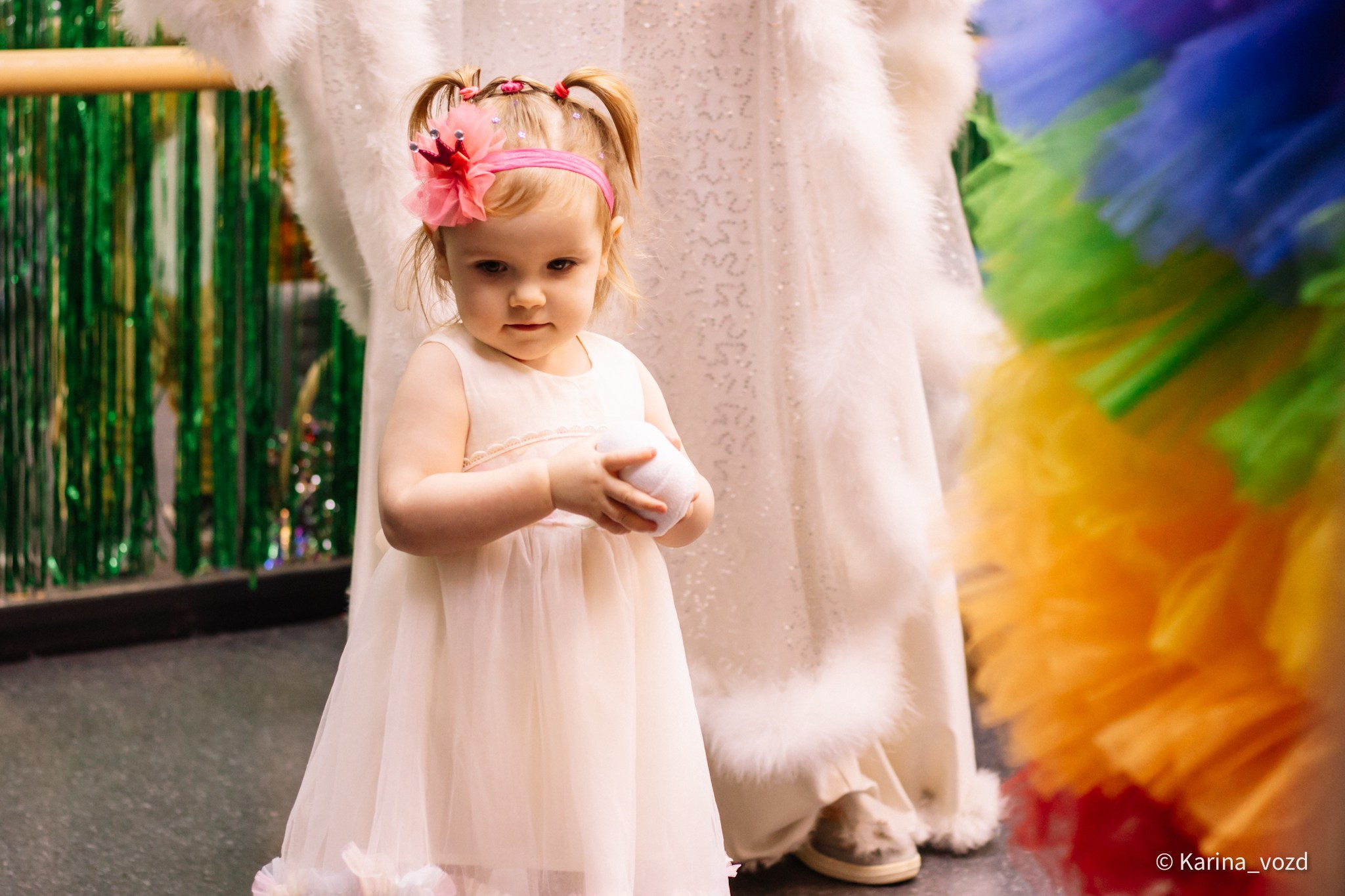 Новогодняя елочка для малышей в творческом бюро «Зеленая груша». Репортажный фотограф в Москве и Зеленограде Karina-vozd