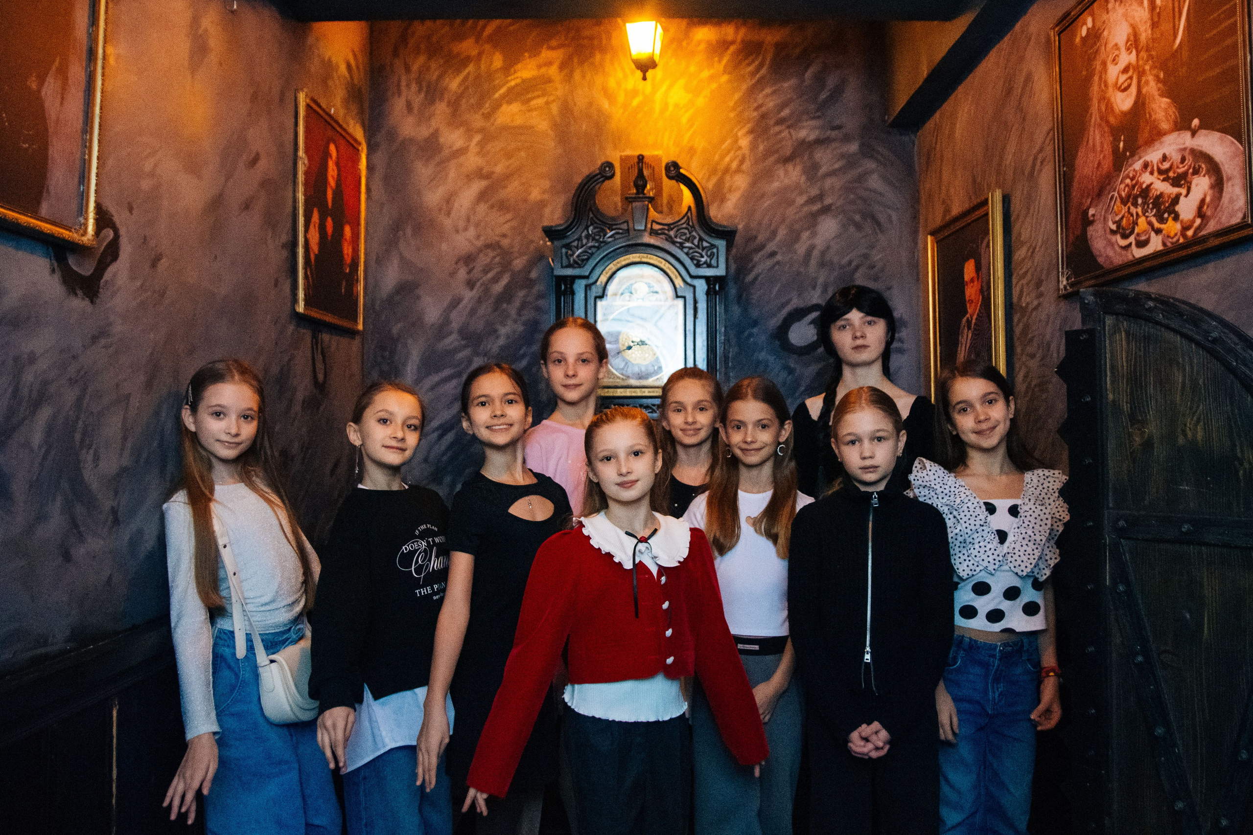 Квест и день рождения в Нелогике. Фотограф в Москве. Индивидуальные и парные съёмки, мероприятия, промо-съёмки для артистов