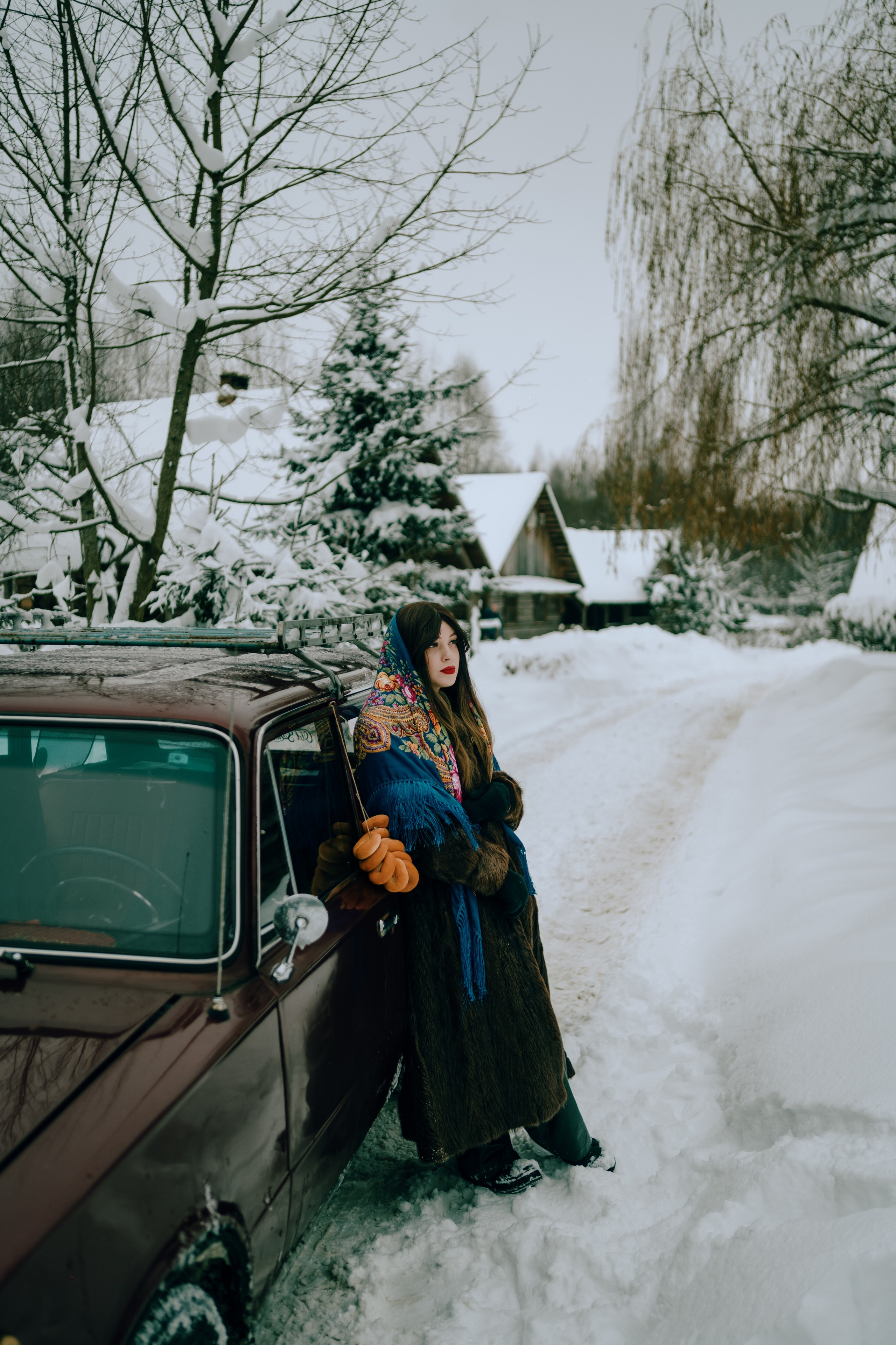 Звенит январская вьюга. Главная