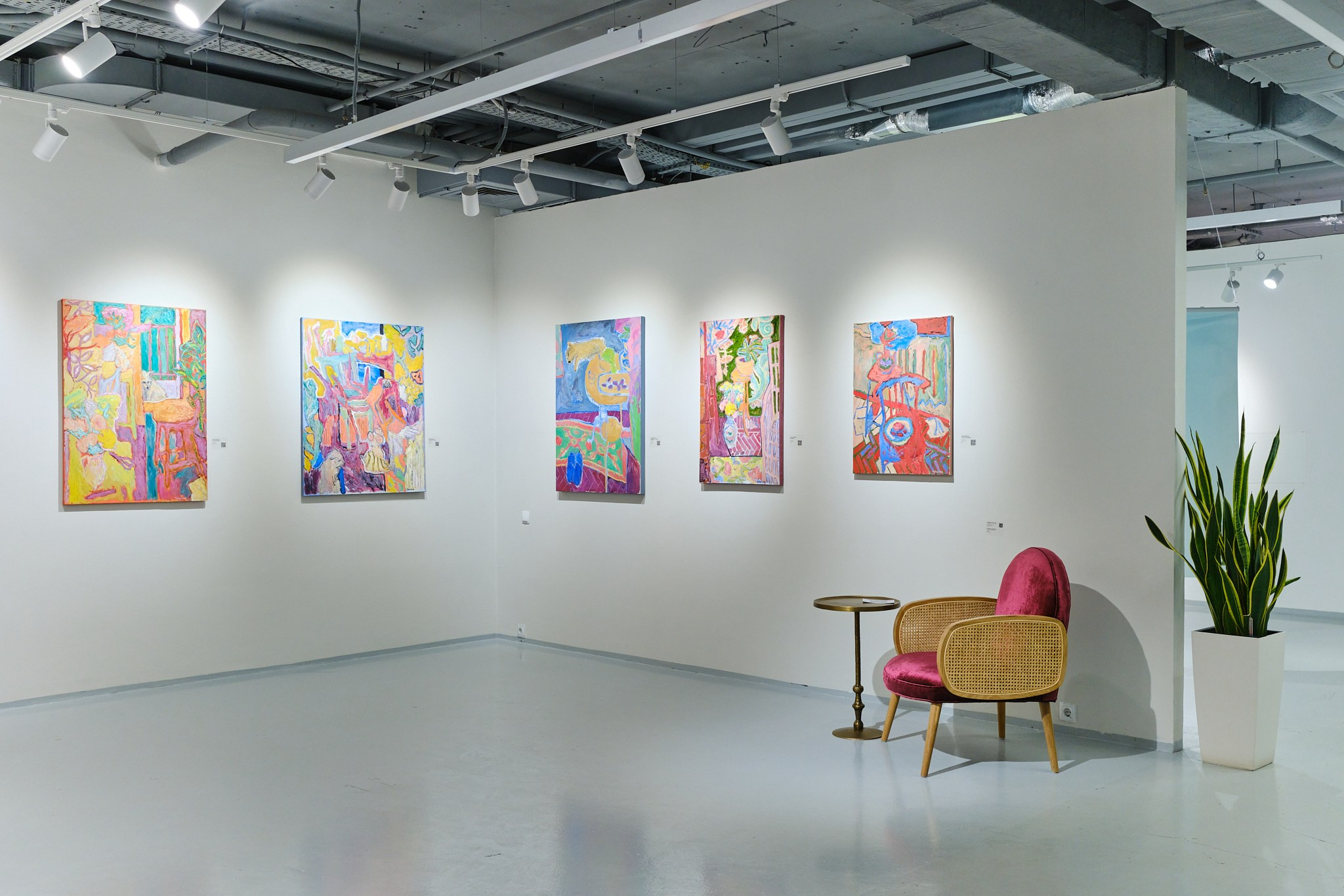 SAFE PLACE_POSTRIGAY GALLERY. Portrait and reportage photographer