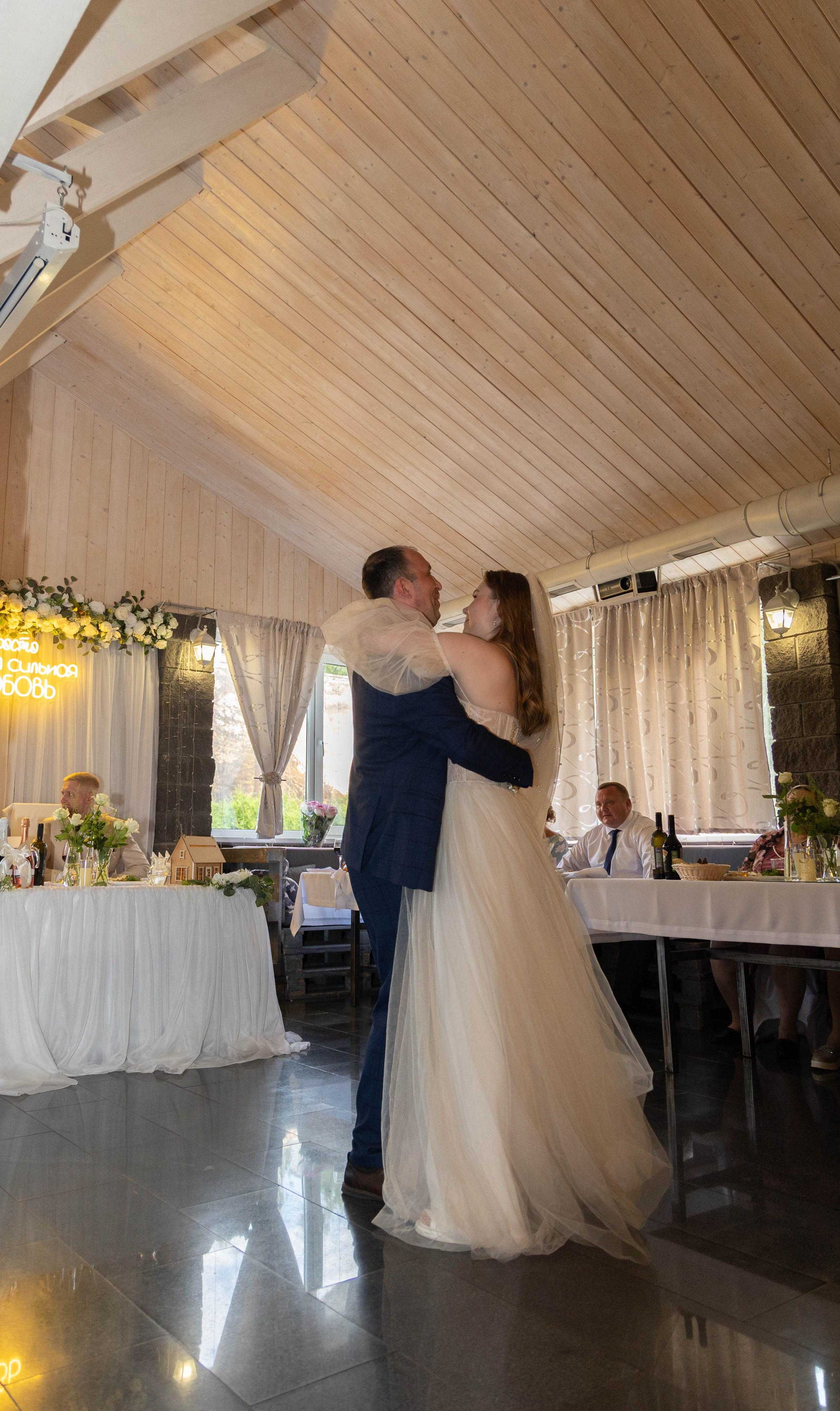 Свадебная фотосессия свадебный фотограф Татьяна Марсуверских свадебная фотопрогулка Москва Жуковский. Фотограф для маркетплейсов, фотоуслуги в Жуковском Татьяна Марсуверских