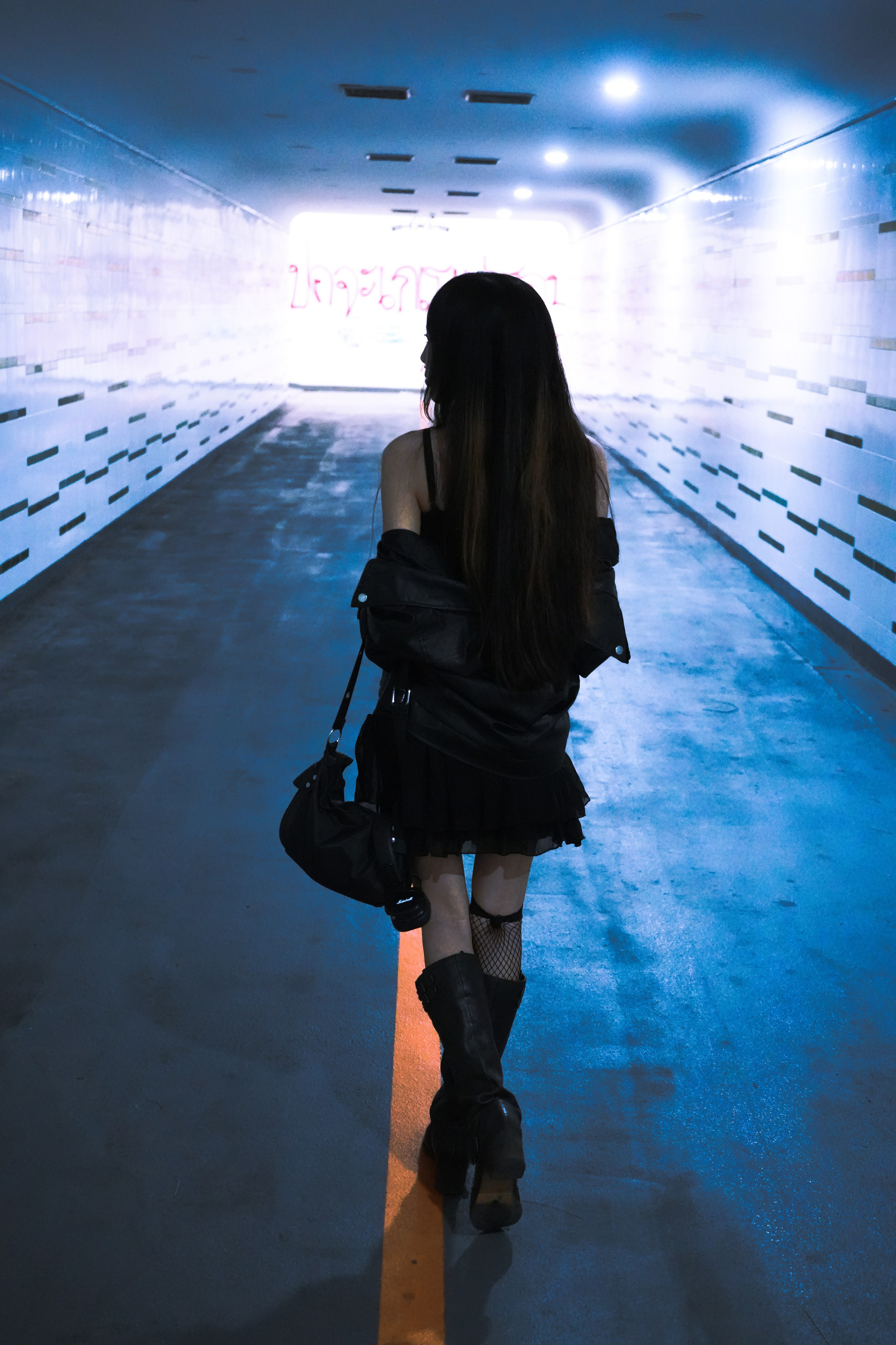 Nonsri School Tunnel. Photographer in Vladivostok, Taisiya