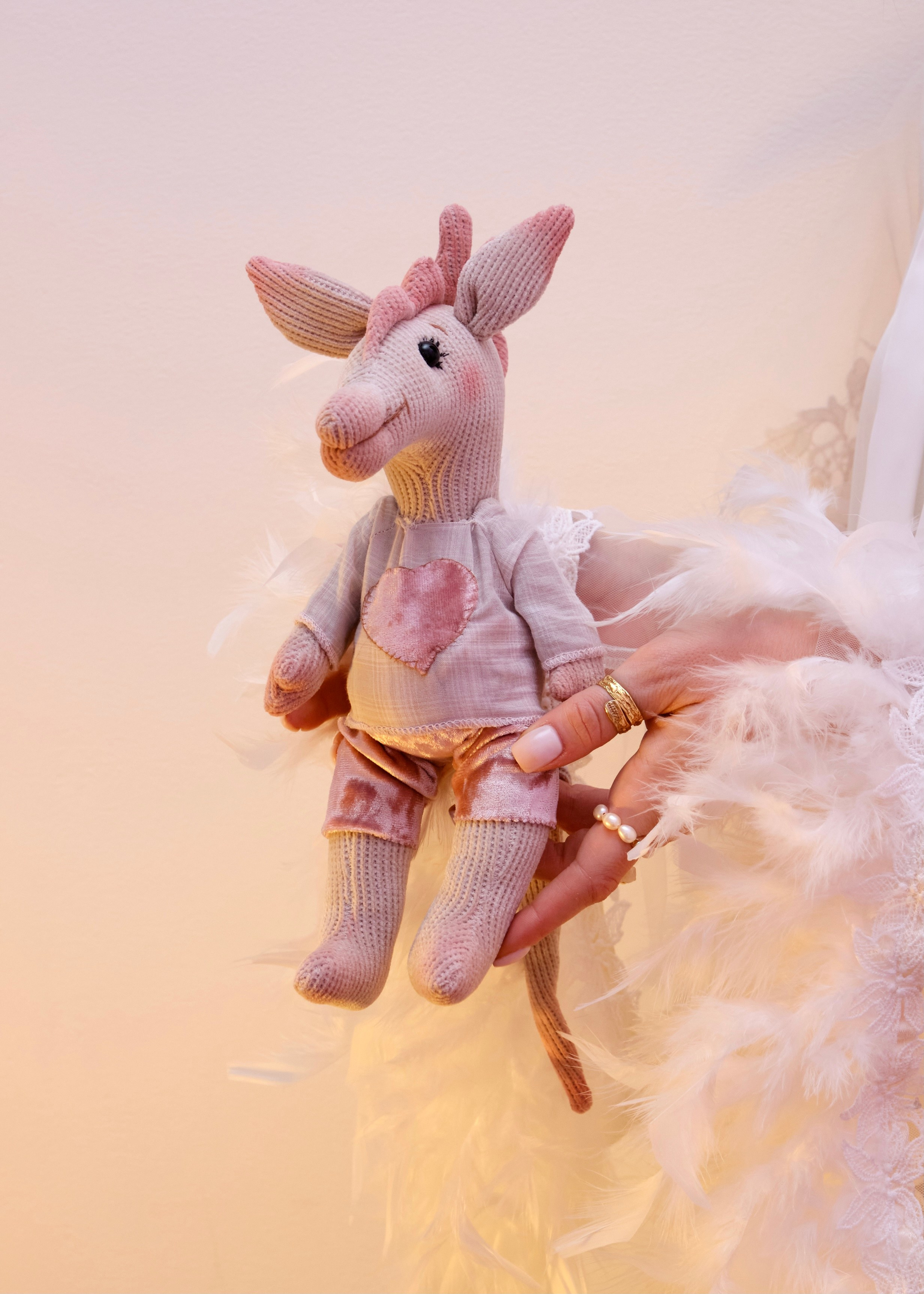 Игрушки и подушки. Предмет искусства