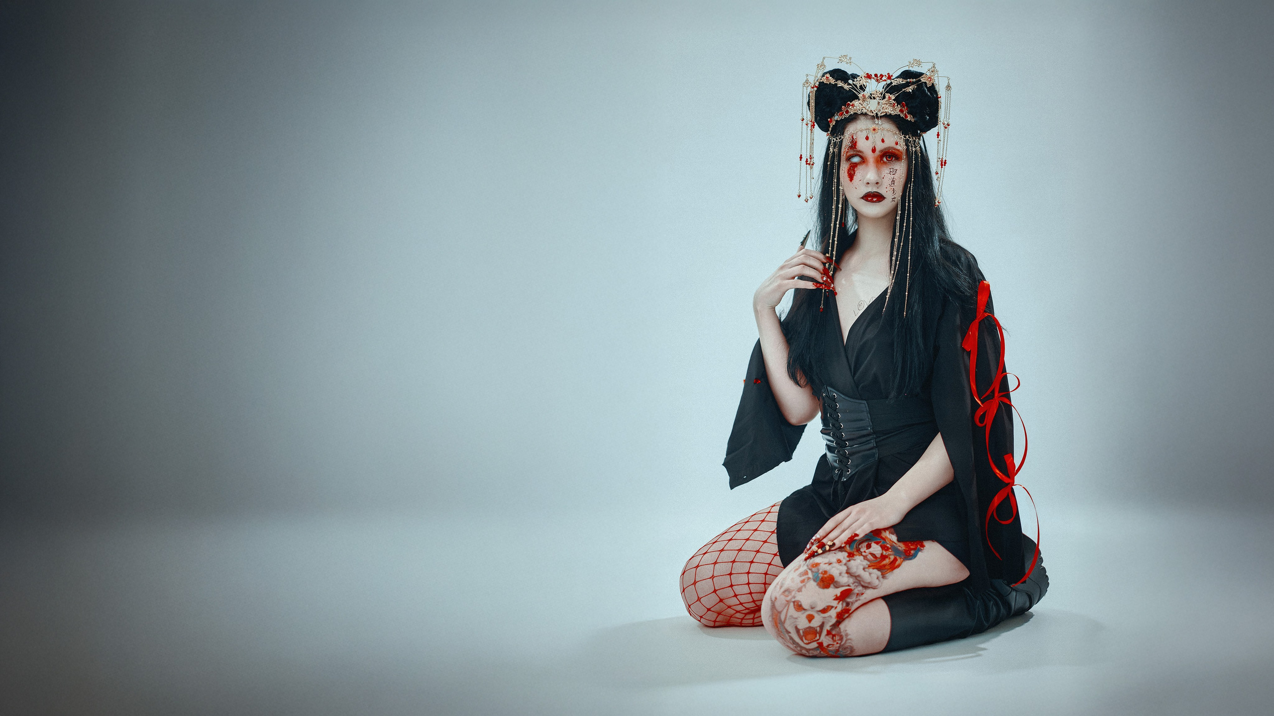 Оффлайн курс в студии RoRo по творческой съёмке. Фотограф Яковлев Роман — Красноярск