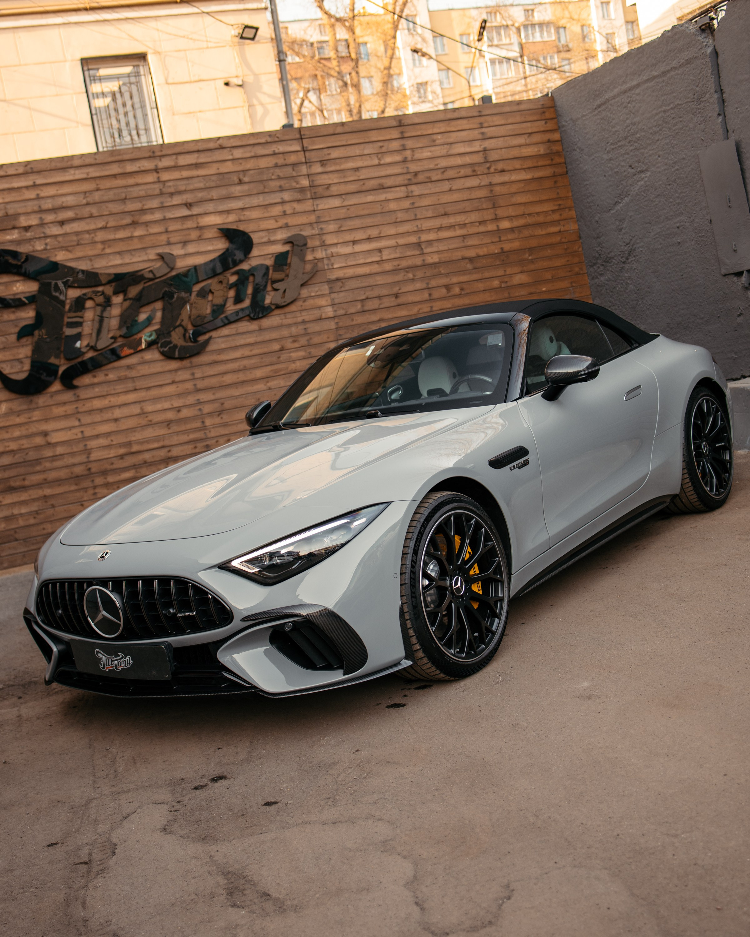 Mercedes SL63 amg классический карбон глянцевых элементов кузова. DeLorein