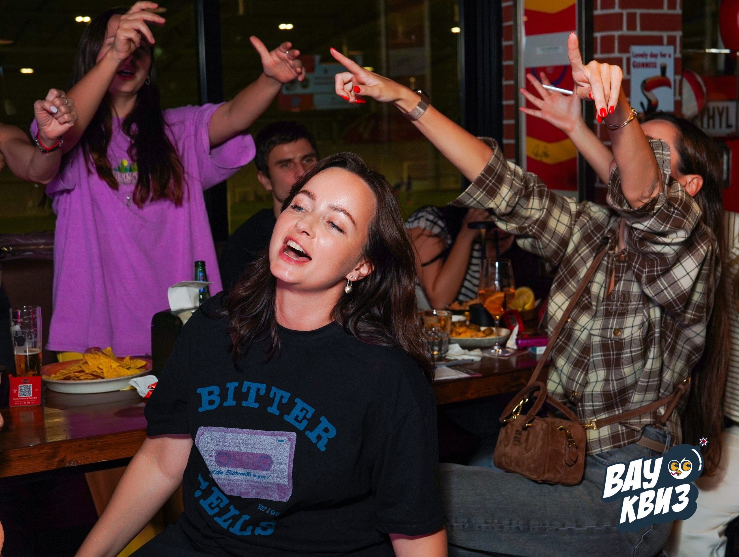 WOW QUIZ DUBAI. Фото | Видео Контент Мишель Ватаманюк