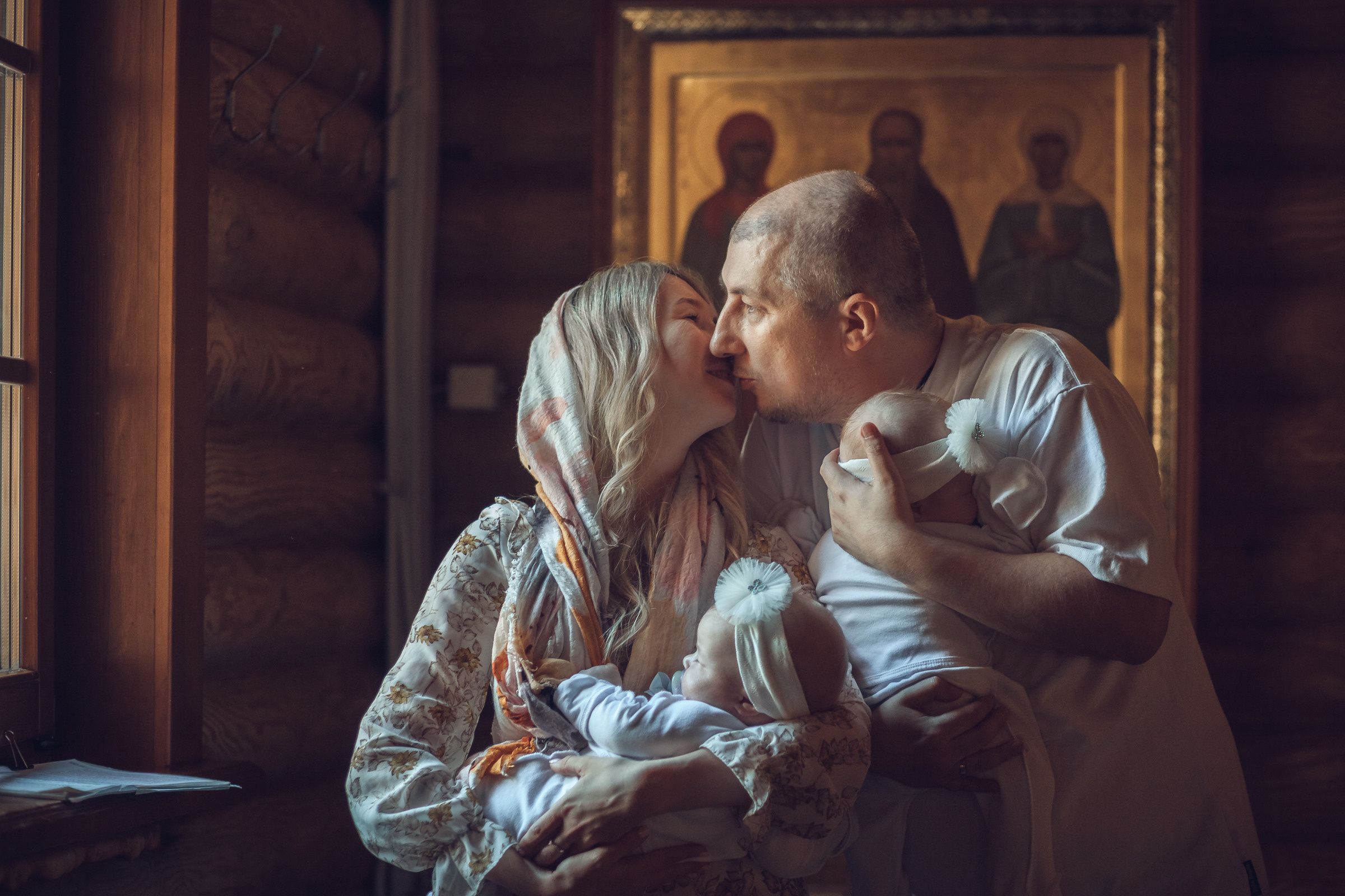 Таинство крещения двойняшек Анны и Анастасии. Фотограф на крещение и венчание в Самаре и Тольятти Елена Арди