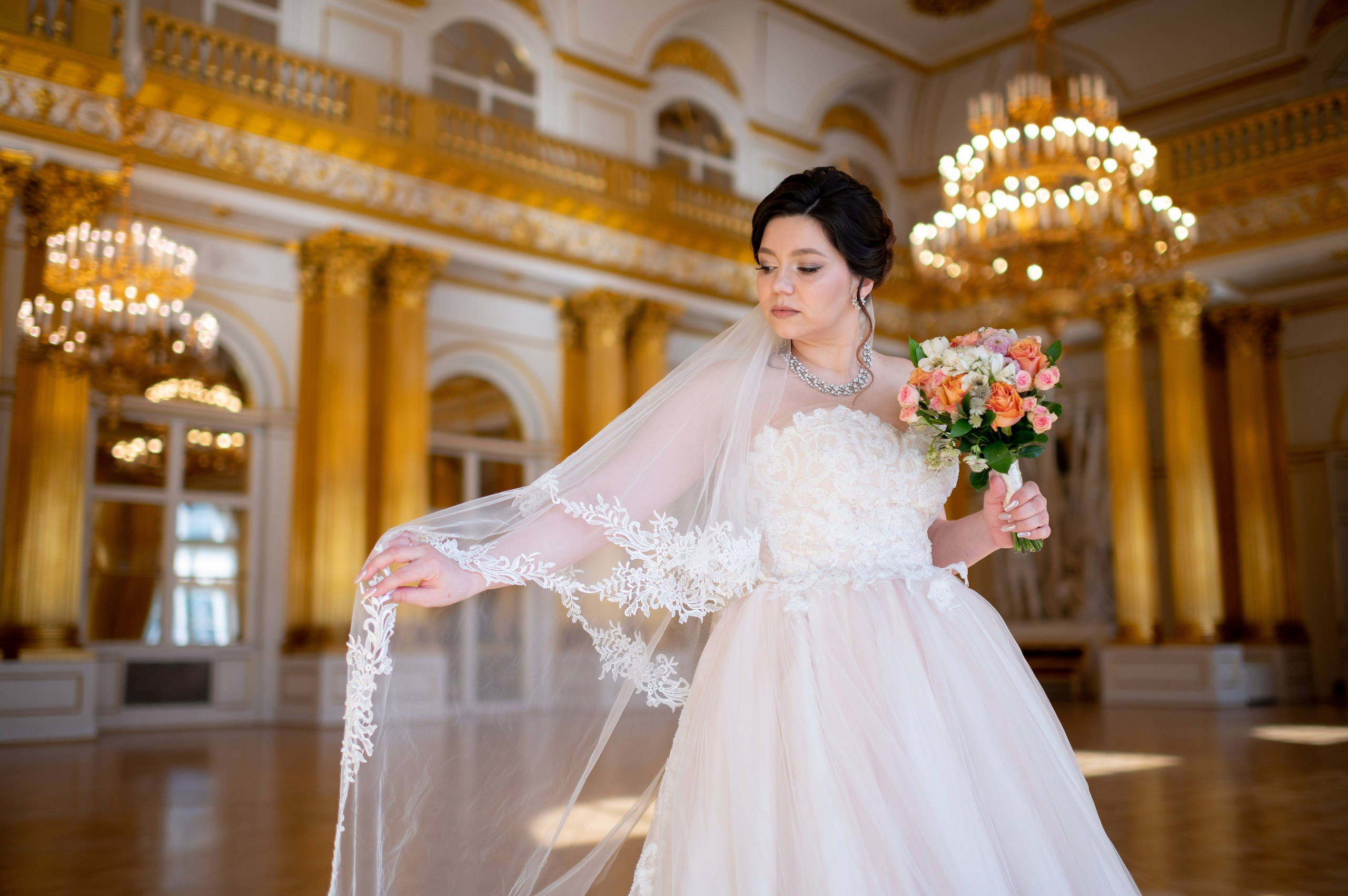 Самая красивая свадебная фотосессия в Эрмитаже. Лучшие свадебные фотографии в Эрмитажа. Портретный, семейный и свадебный фотограф в Санкт-Петербурге и в Пушкине Ширяев Денис