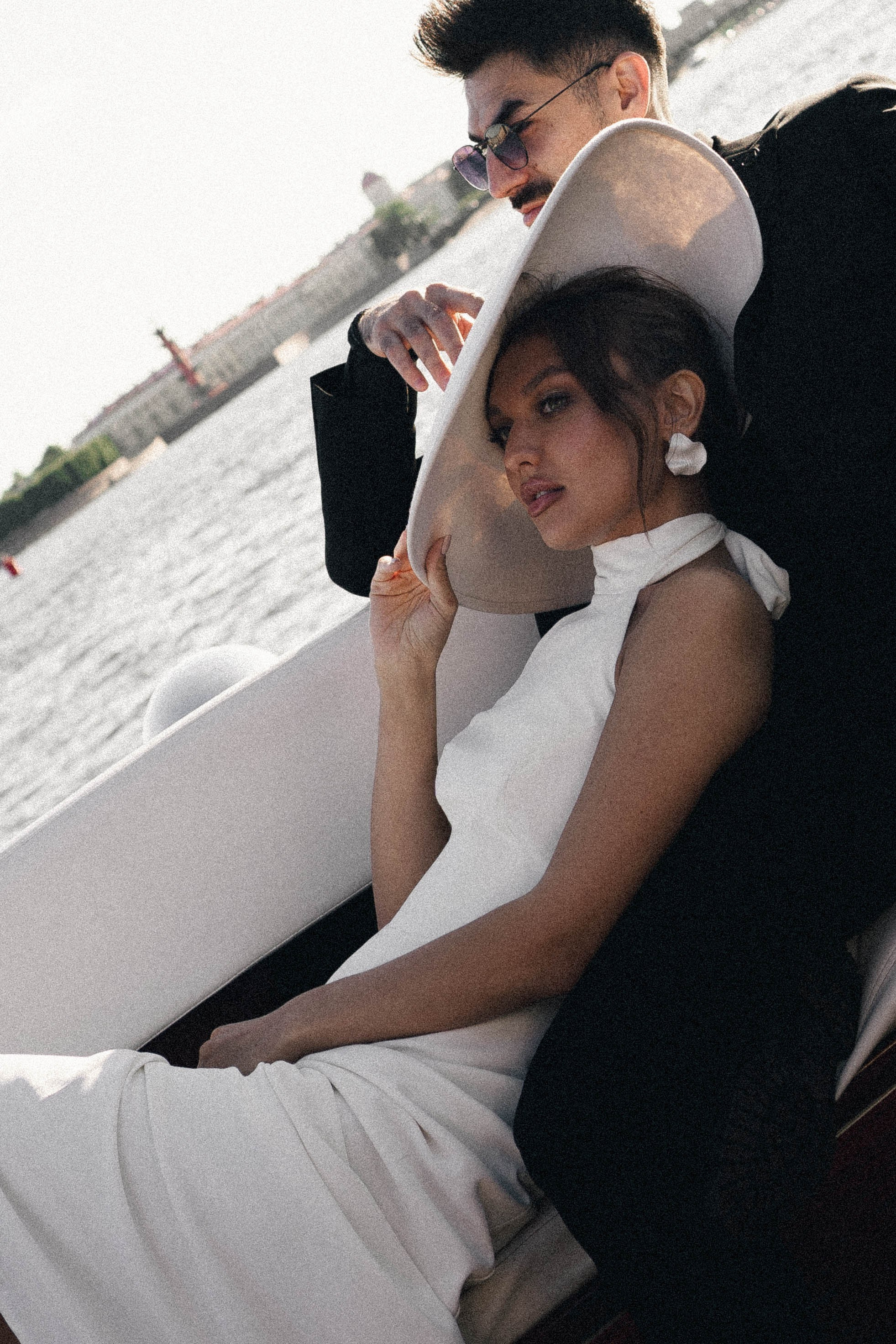 СВАДЕНБНАЯ СЬЕМКА НА КАТЕРЕ ПО КАНАЛАМ САНКТ-ПЕТЕРБУРГА И В АКВАТОРИИ НЕВЫ. Профессиональный фотограф, Санкт-Петербург — Виктория Богомолова