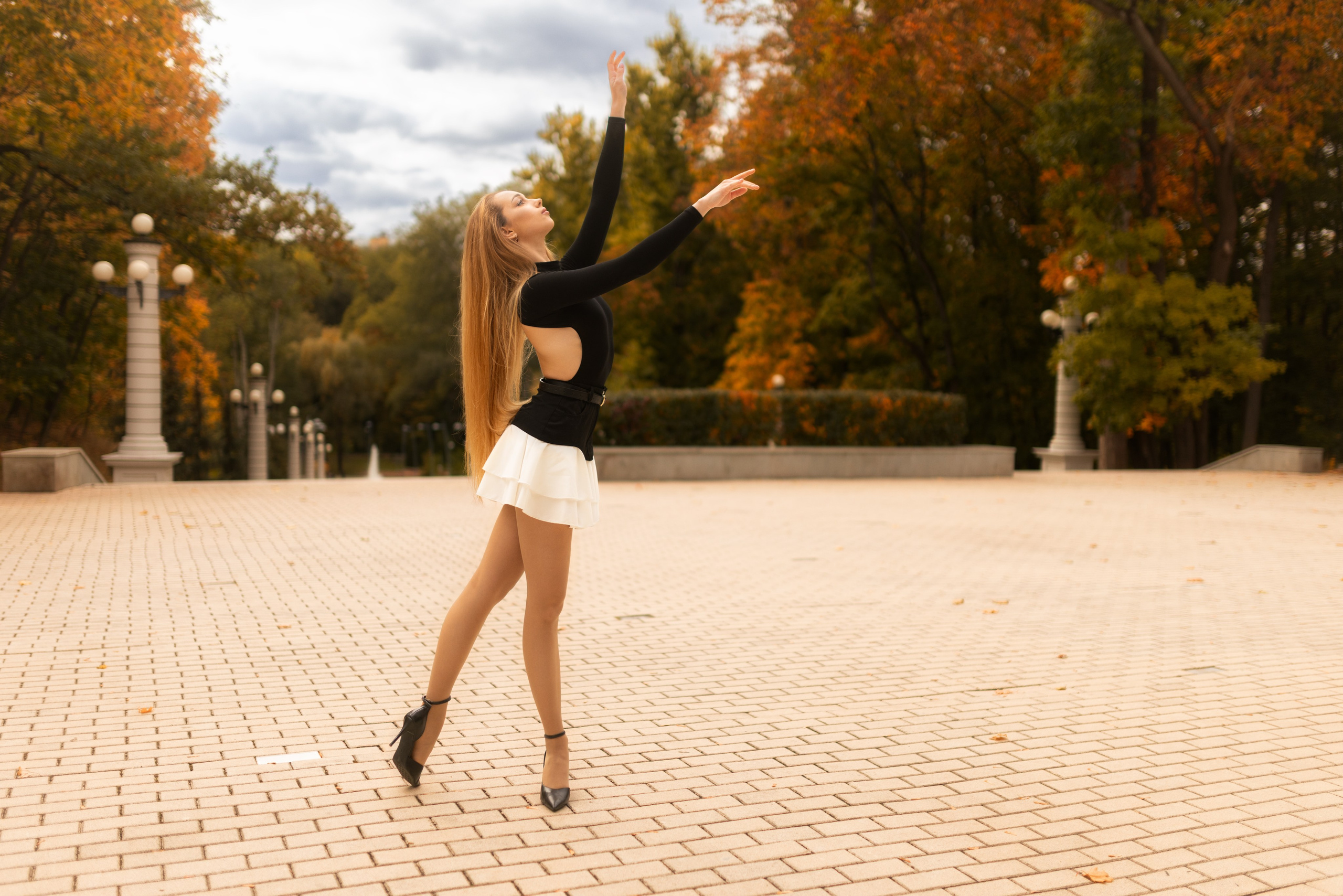 Осенний фотосет с Полиной в парке в формате «Я красивая». Дмитрий Шульгин, портретный фотограф в Воронеже