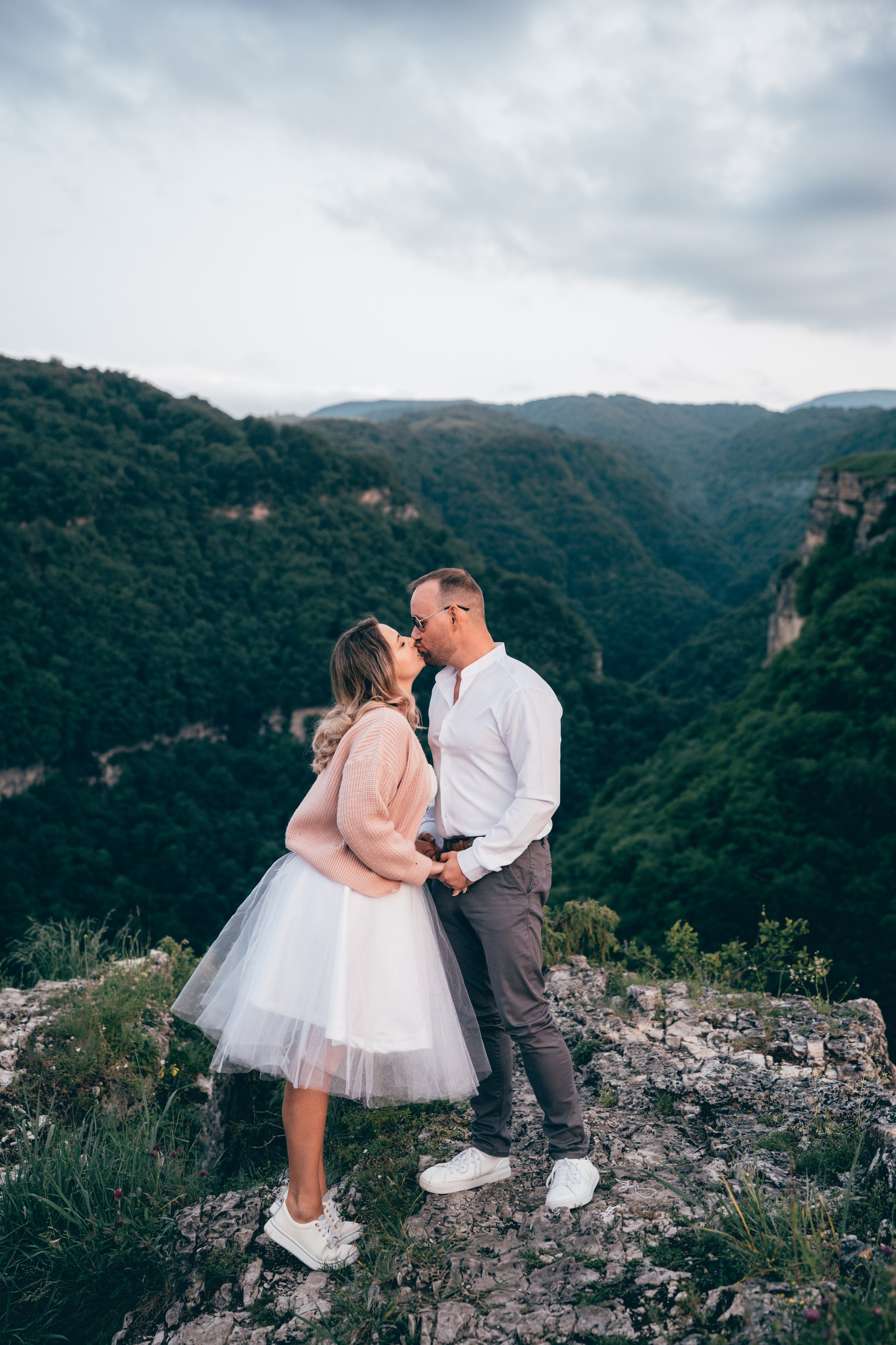 Съемка для брендов одежды КМВ Пятигорск, Железноводск, Ессентуки, Кисловодск Архыз Домбай Фотосессия. Фотограф КМВ|ГОРЫ Пятигорск Железноводск Ессентуки Кисловодск Домбай Архыз Эльбрус
