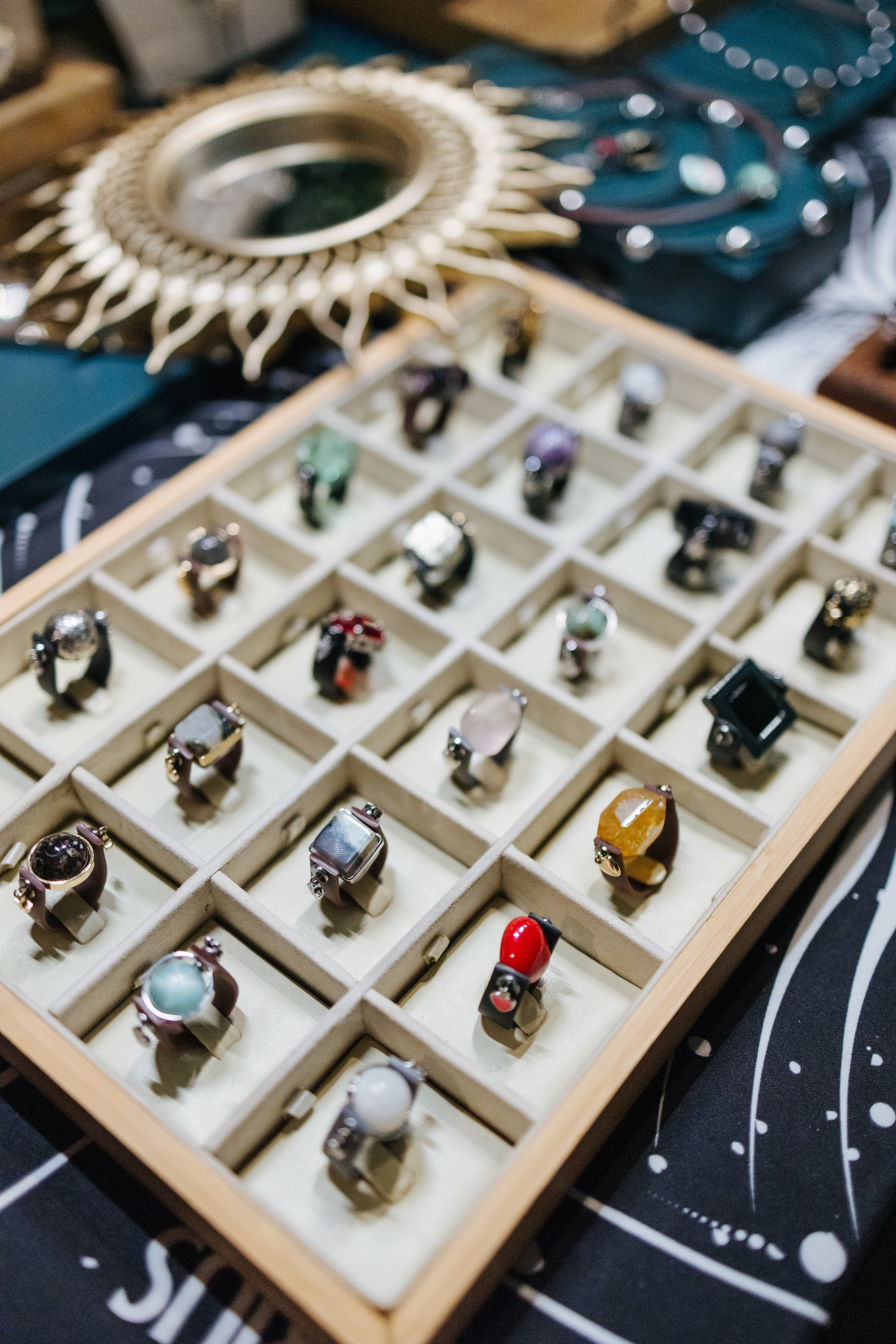 2–3 марта 2024 в пространстве «Три вокзала. Депо» / День 1 / фото Валерий Белобеев. Фотоотчеты «Ламбада-маркета»