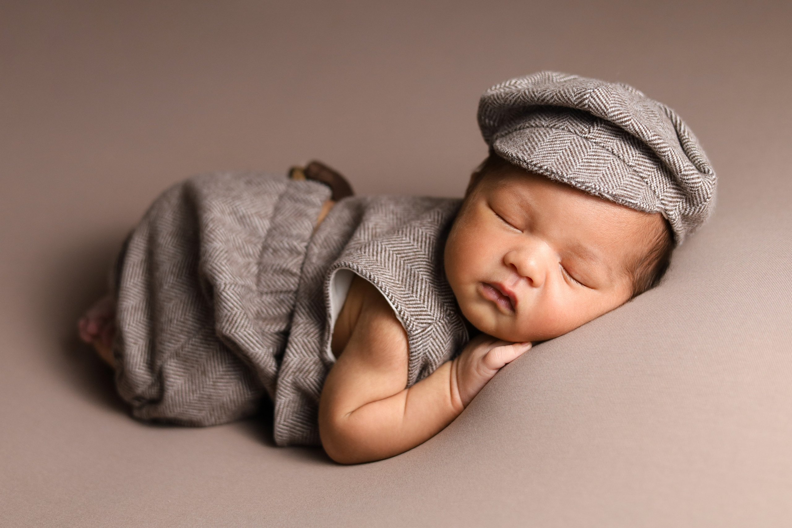 Новорожденные. Фотограф новорожденных Новосибирск