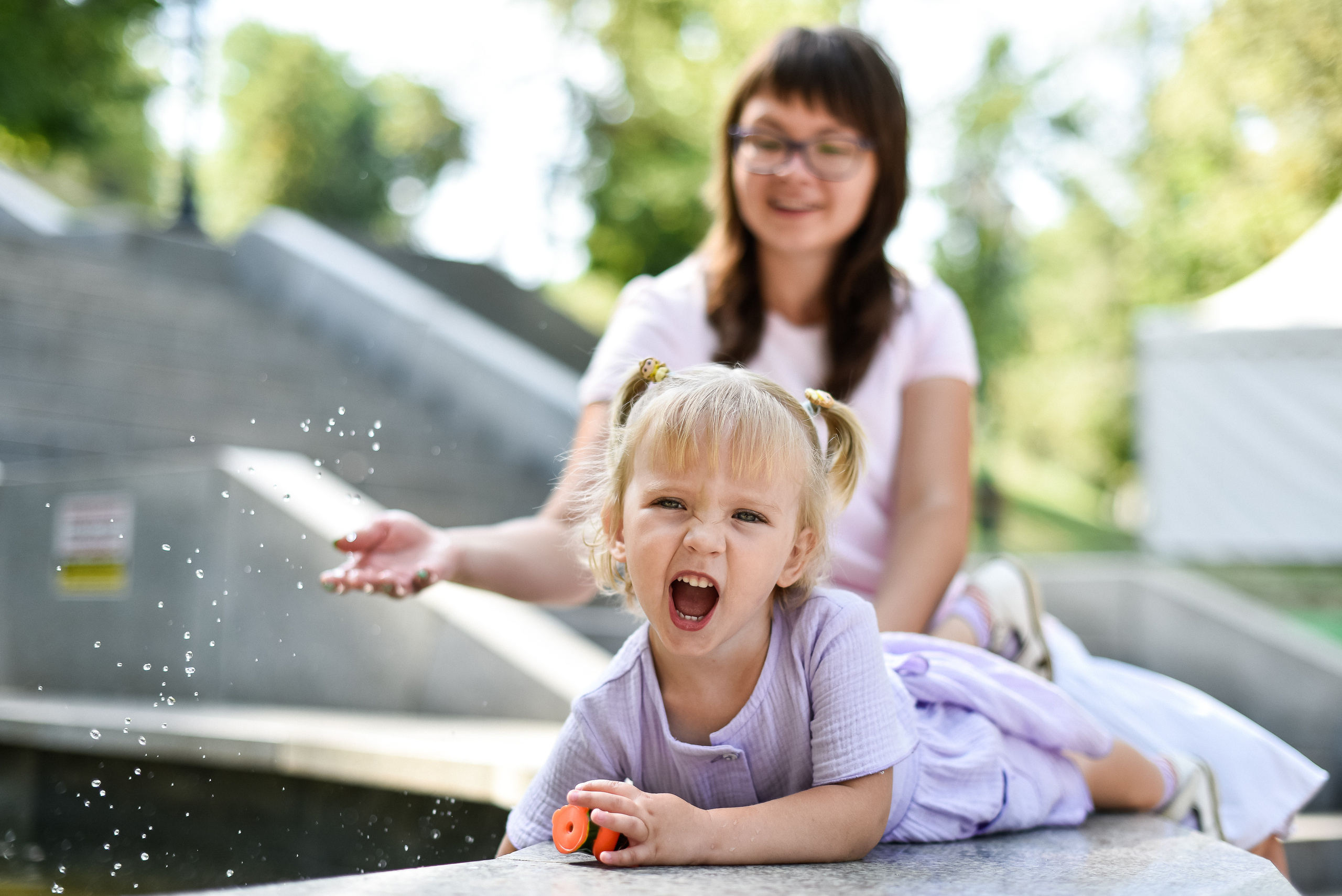 ЛЮба, Оля и маленькие проказницы))))