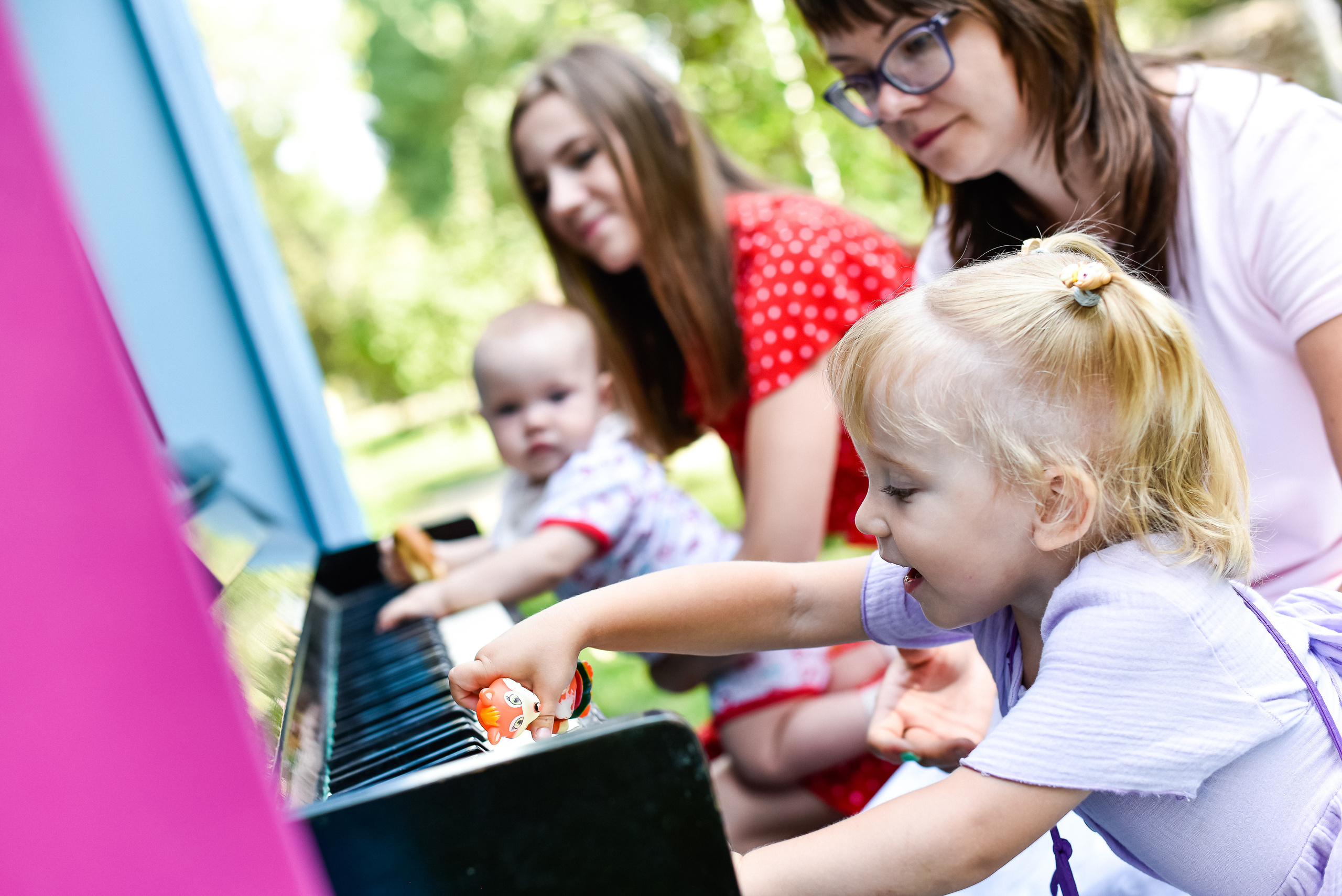 ЛЮба, Оля и маленькие проказницы))))