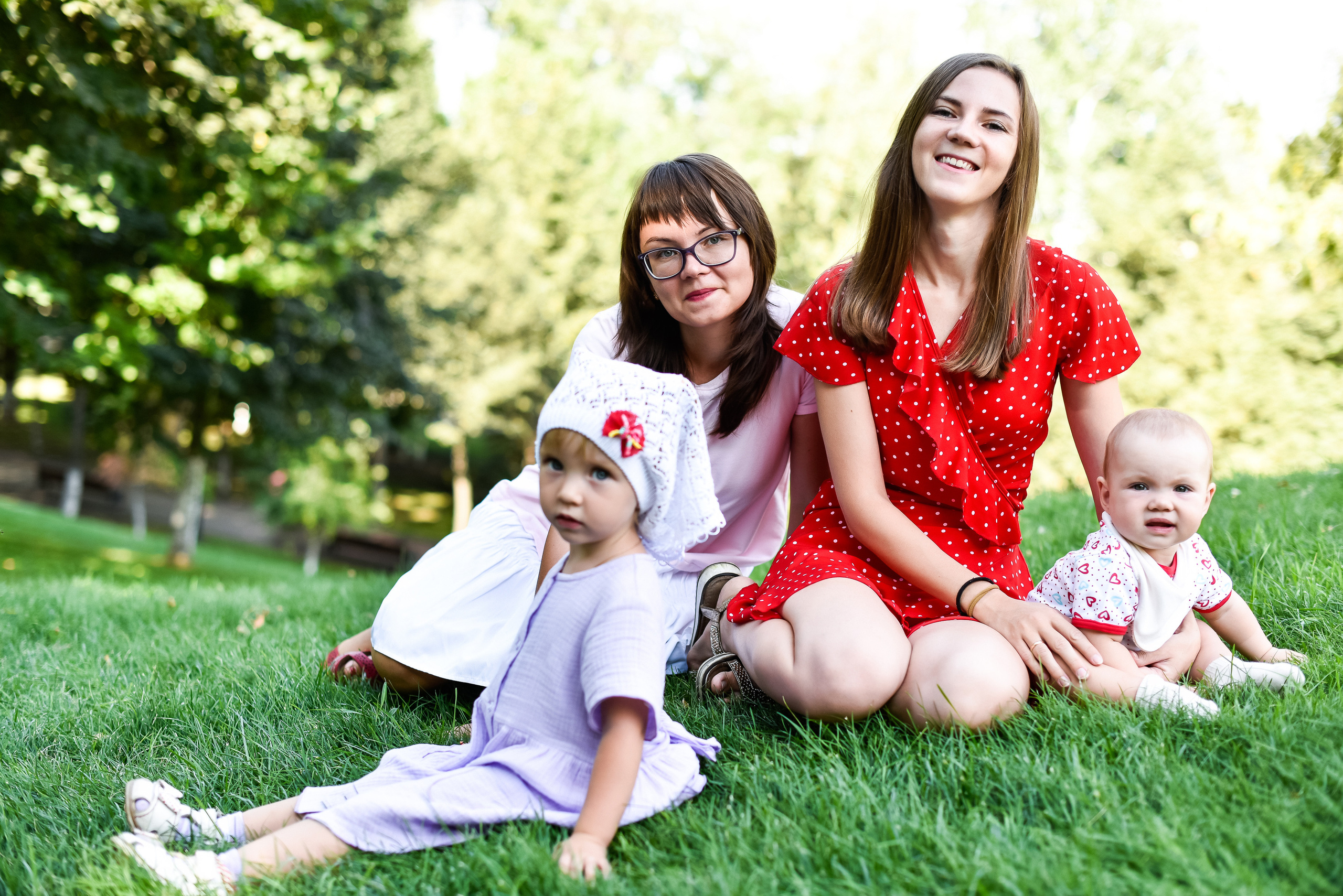 ЛЮба, Оля и маленькие проказницы))))