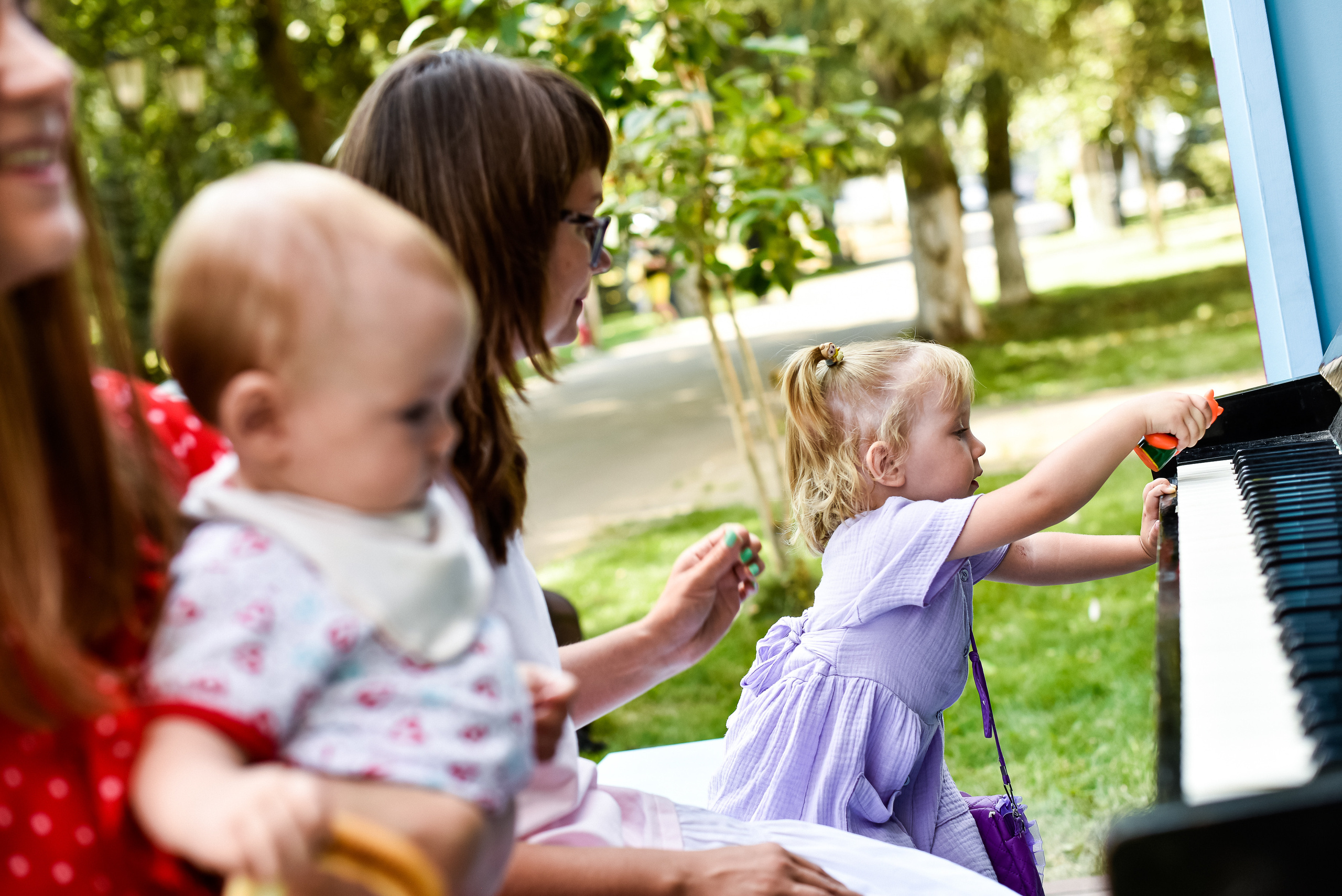 ЛЮба, Оля и маленькие проказницы))))