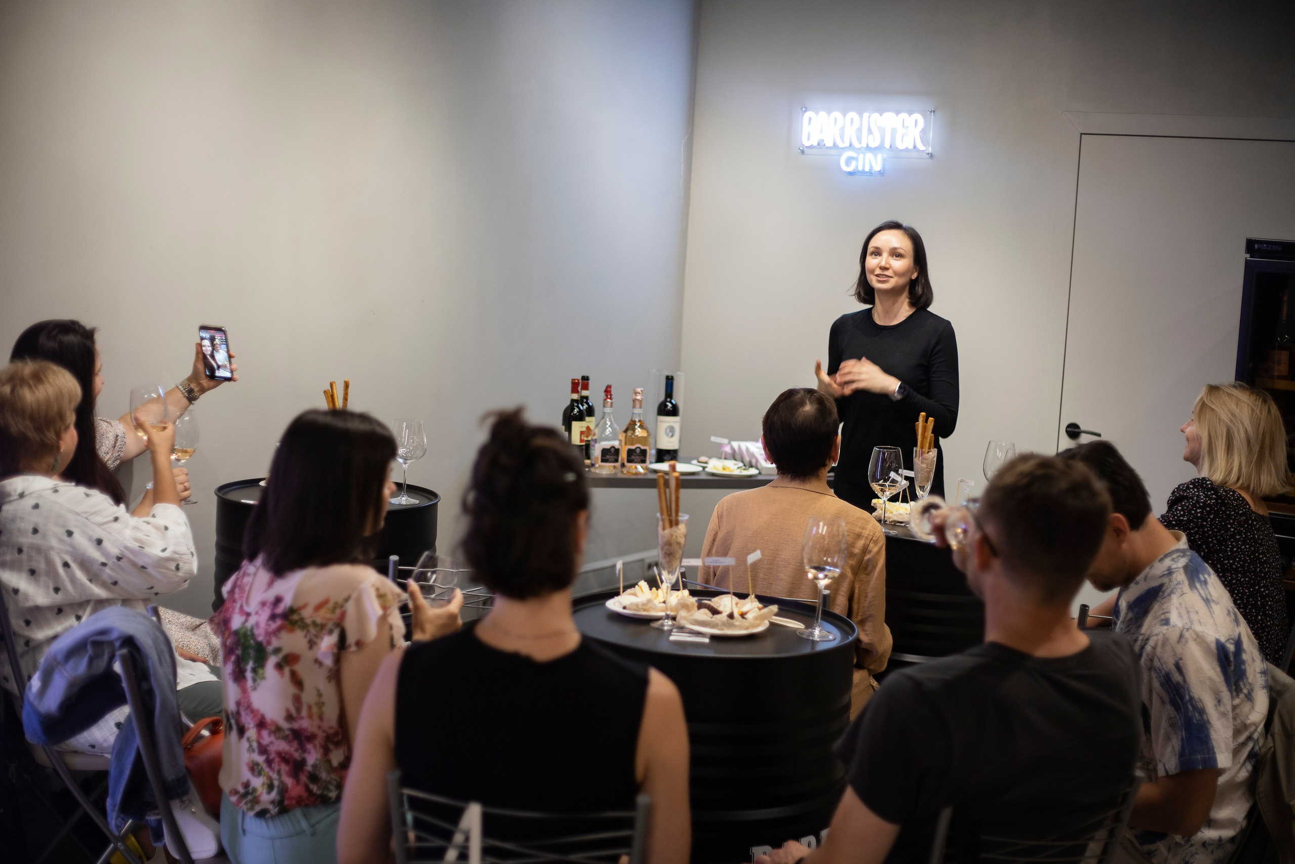 Дегустация вина. Фотограф Пушкино и Москва Анастасия Коган