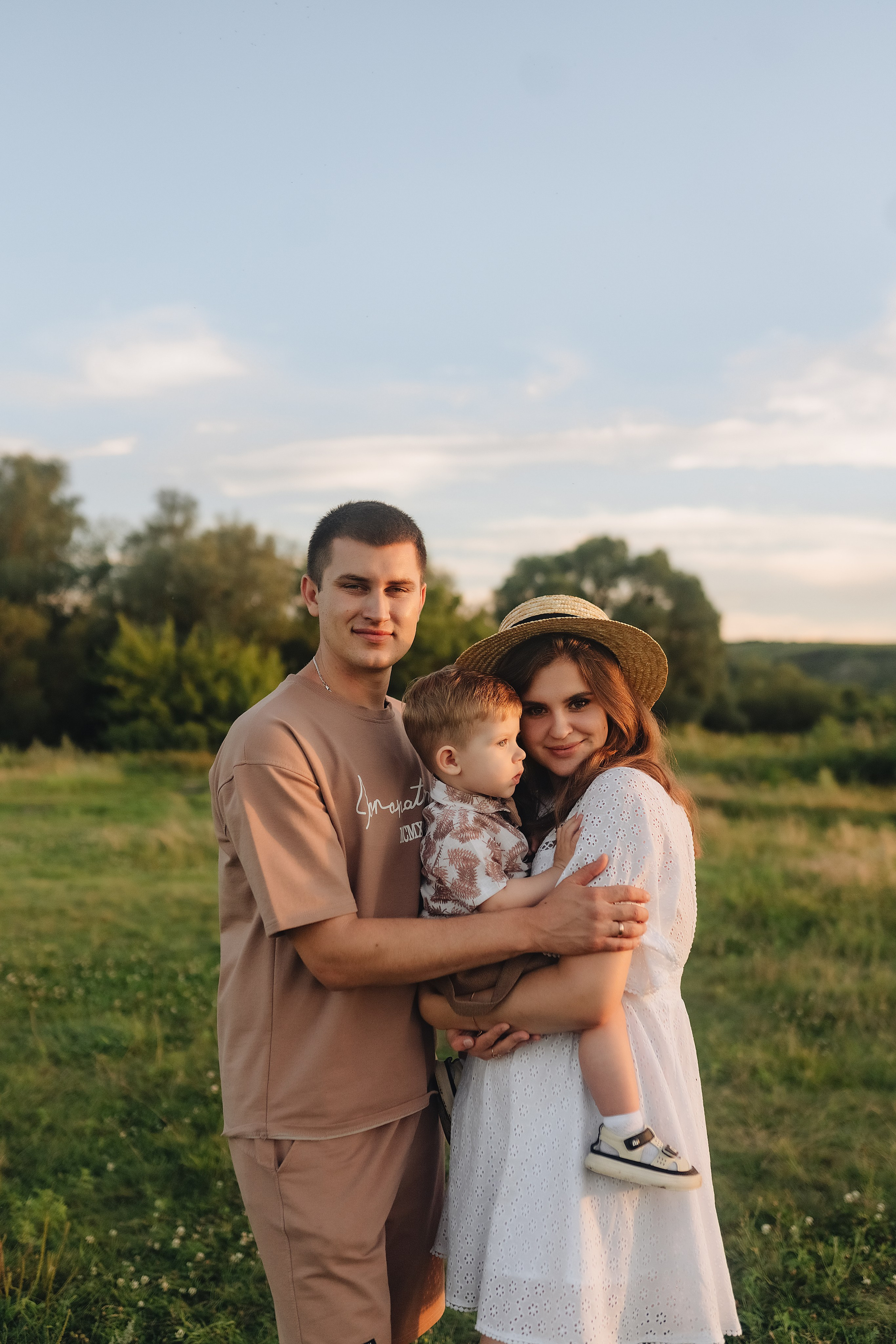 Светлана, Сергей и Женя | Семейная съемка на закате. Фотограф Карина Шмулёва. Воронеж и область