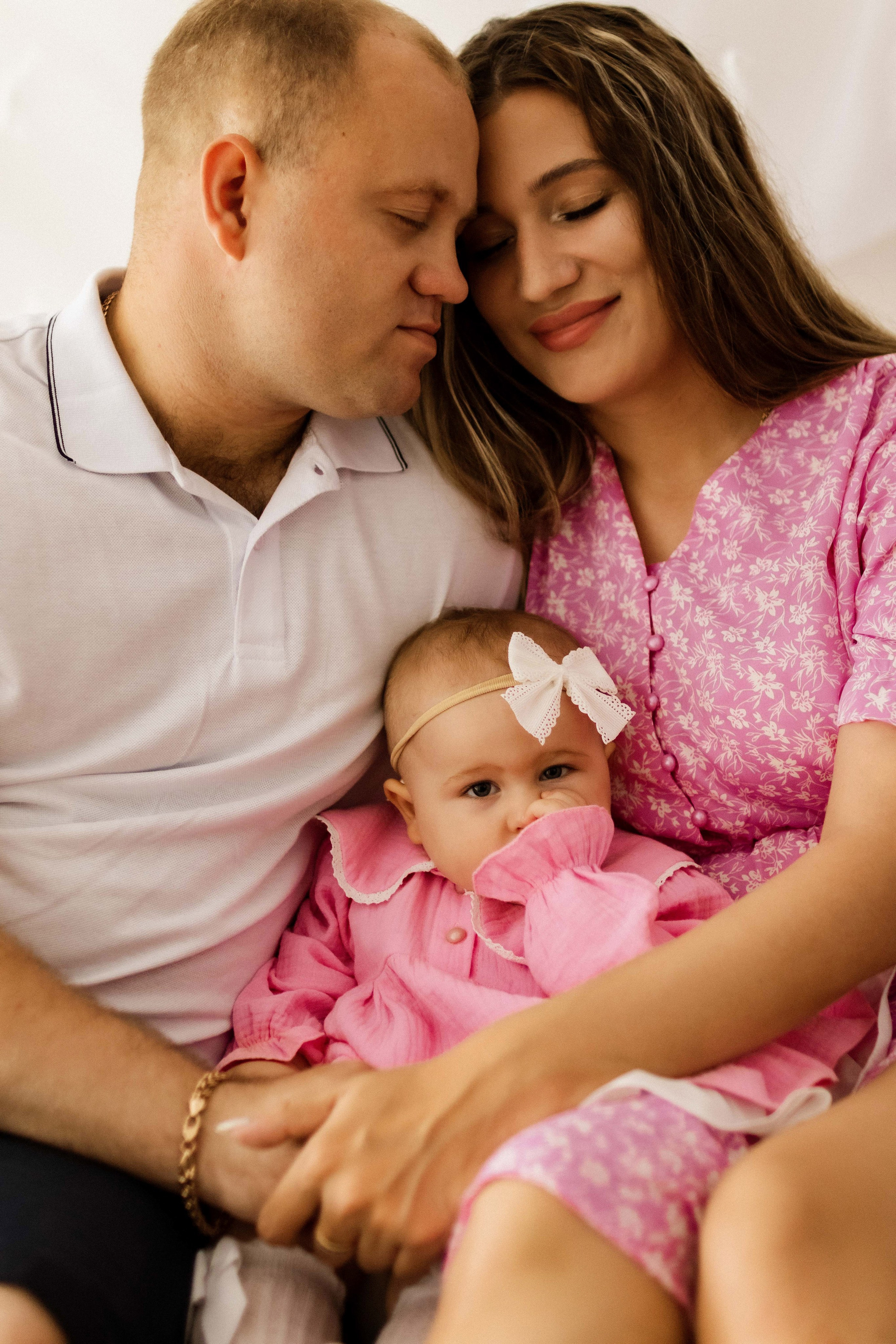 Малышка Алиса с мамой и папой. Фотограф в Челябинске Наталья Епимахова