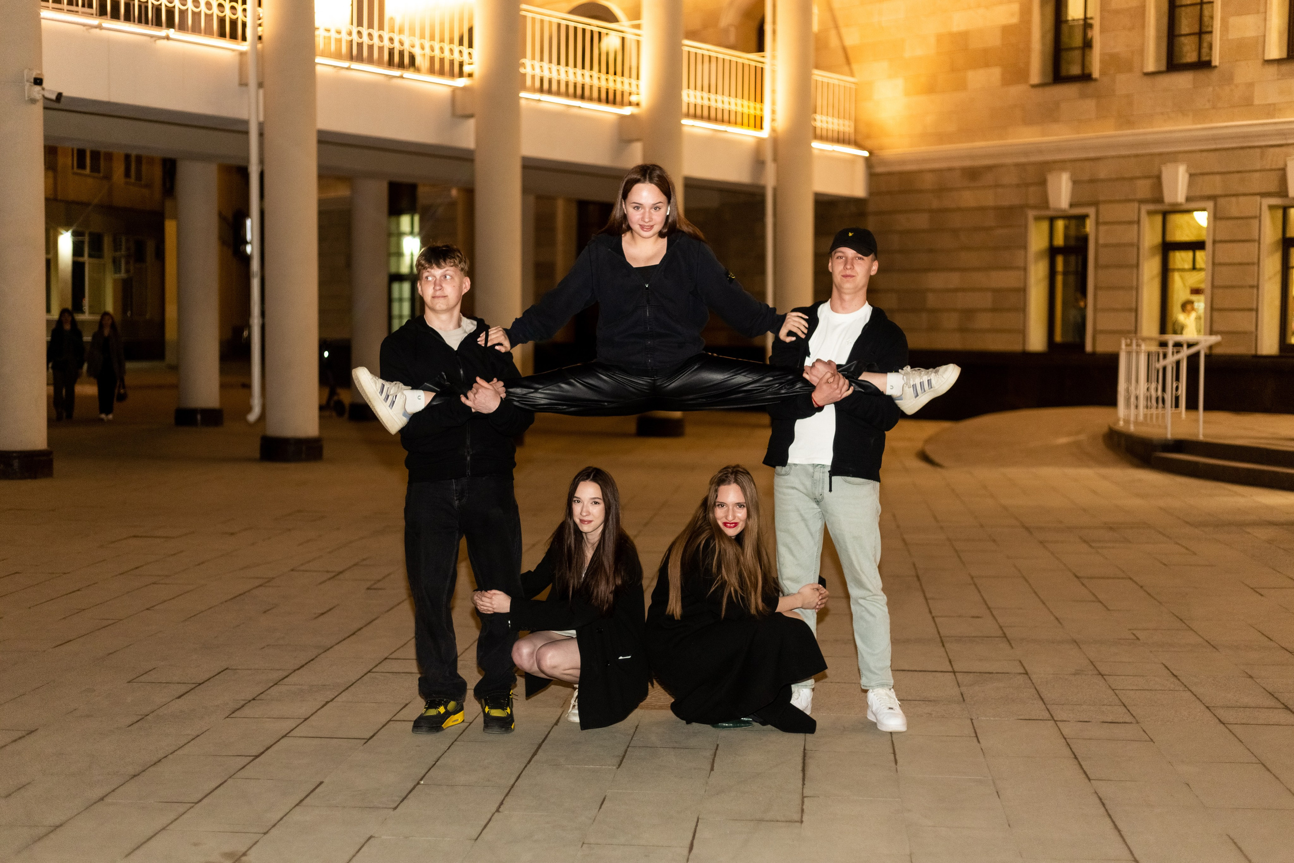 Прогулки по ночному городу. Выпускные альбомы Воронеж от Веры Соколовой