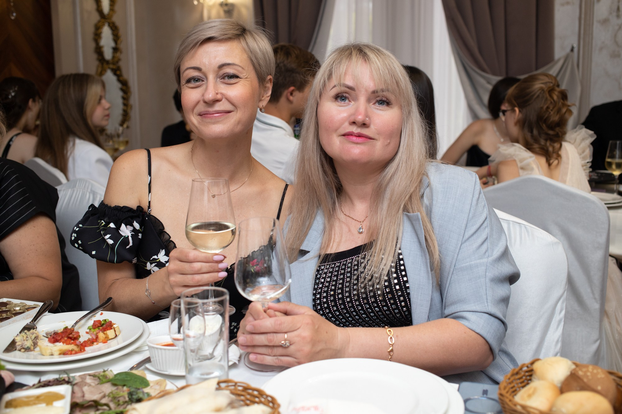 Выпускной 9-й класс. Репортажный, промышленный и маркетплейс-фотограф Дмитрий Чернат