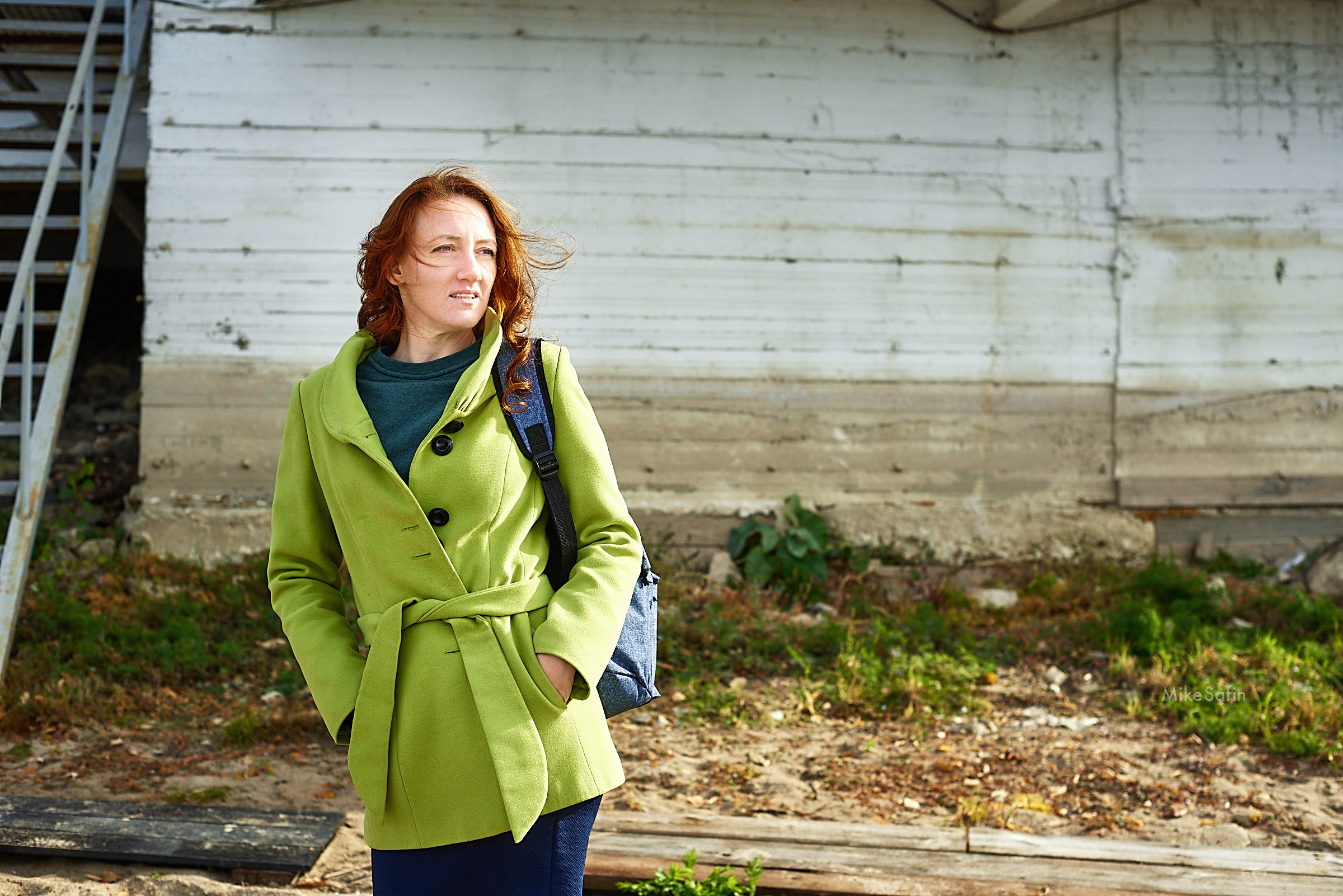 Прогулочная фотосессия осенью на берегу руки