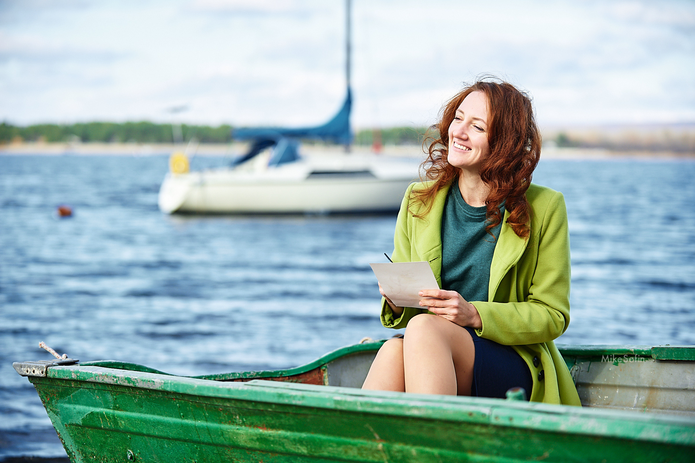 Прогулочная фотосессия осенью на берегу руки