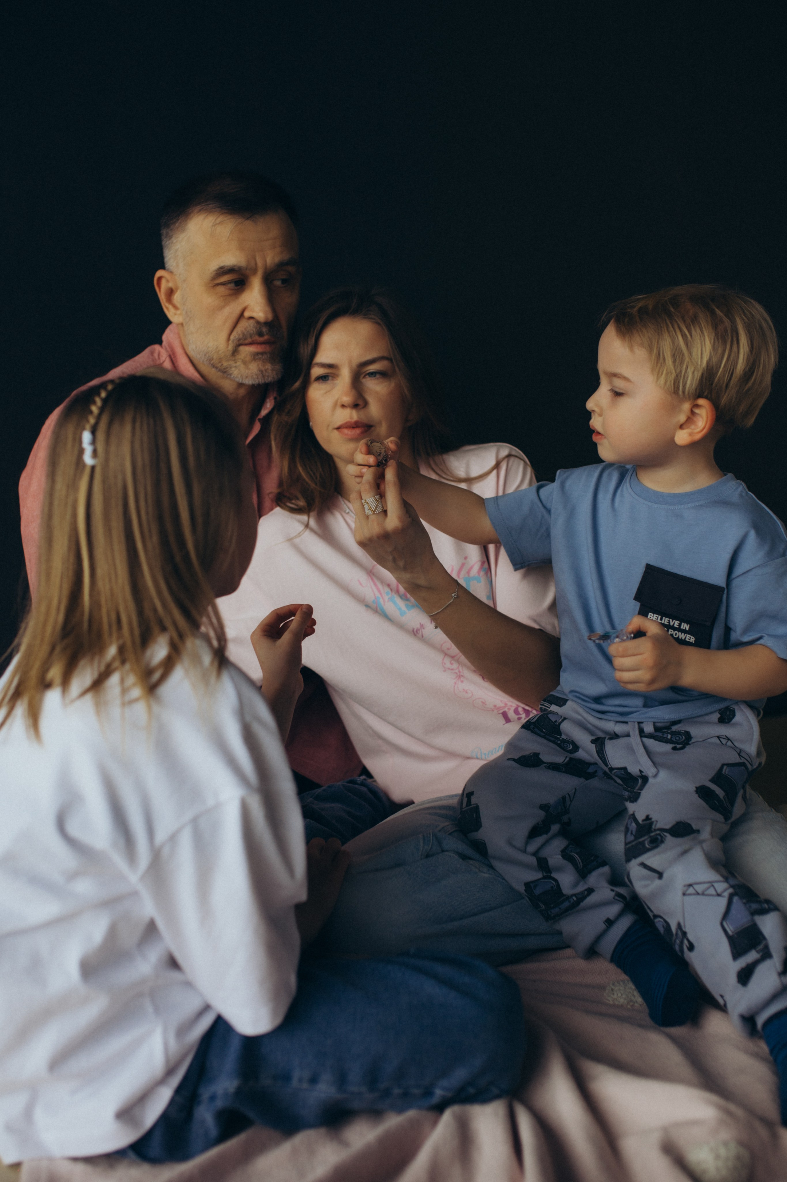 Семейная в студии. Семейный фотограф Lifestyle Ноябрьск/Губкинский/Тобольск