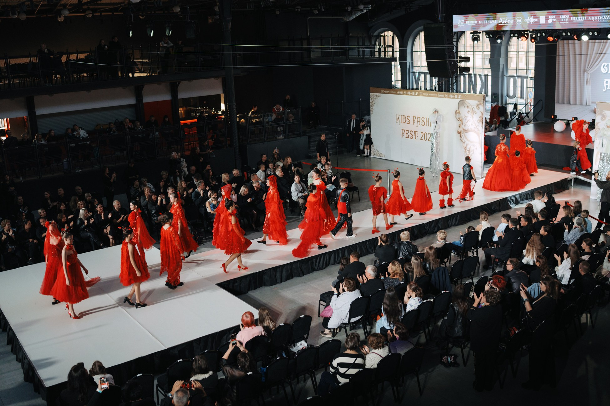 Kids Fashion Week. Annyshka