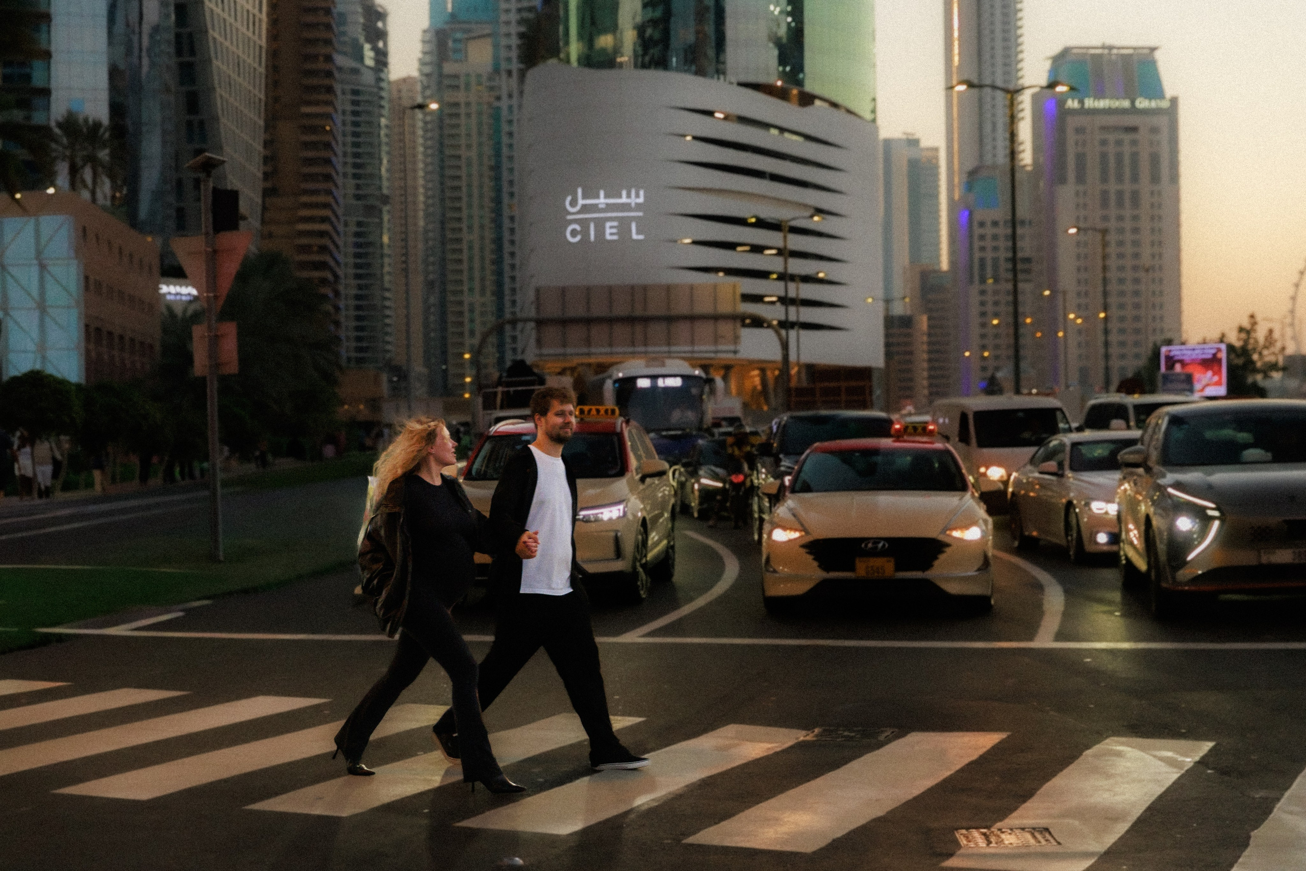 Street Style pregnancy. Валерия Солнцева свадебный и семейный фотограф