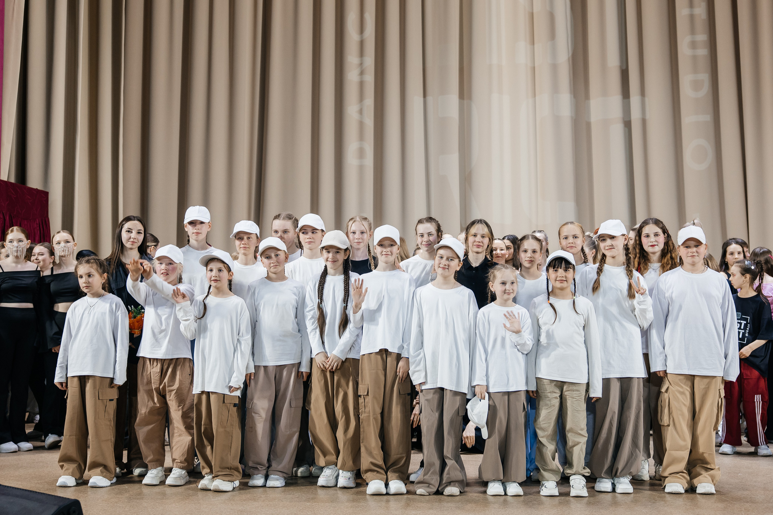 Дистрикт. Отчетный концерт. Свадебный и Семейный фотограф г. Ижевск Гульназ Солдатова. Гульназ фото