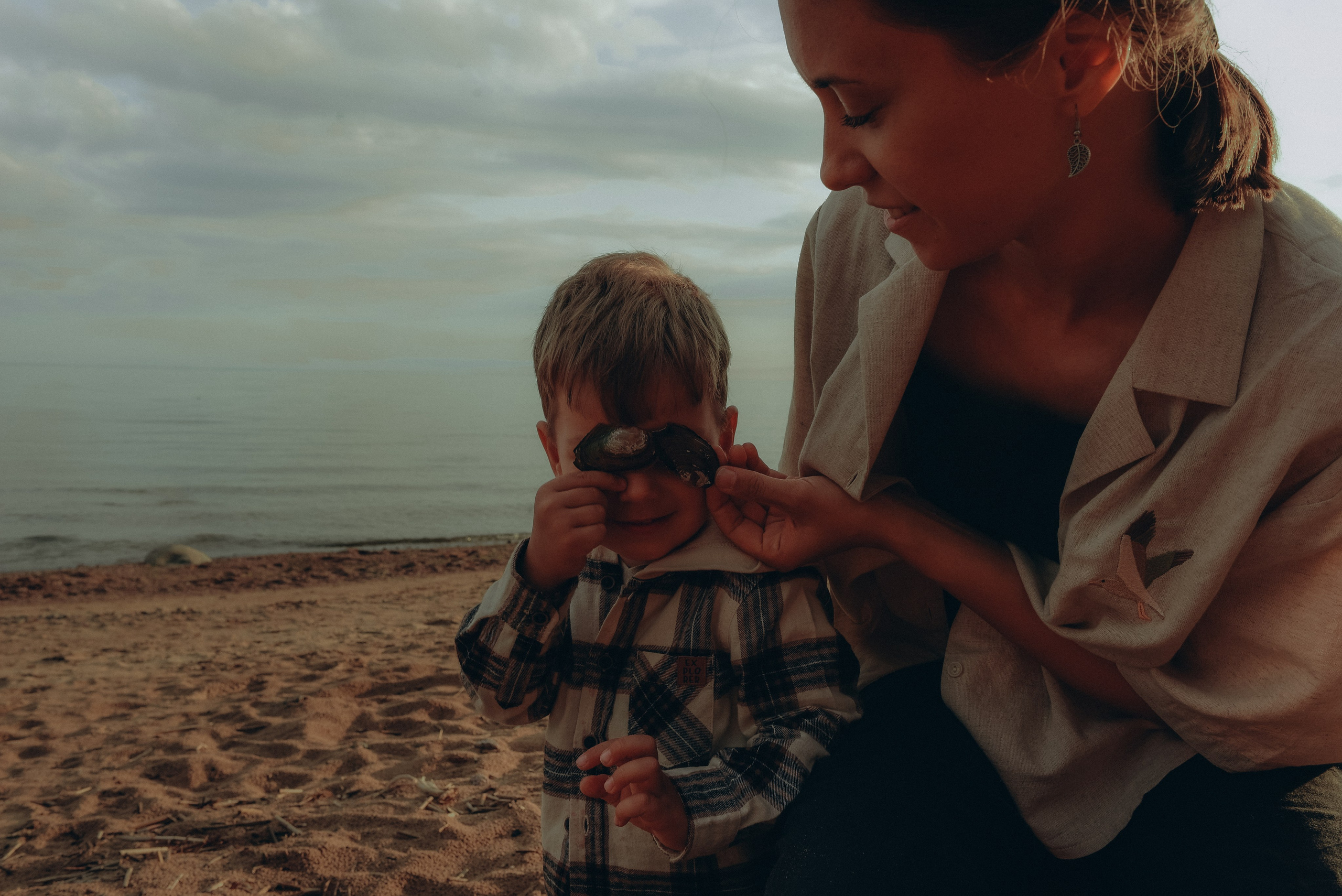Фотопрогулка мама и сын. Екатерина и Илай. Семейный и свадебный фотограф в Санкт-Петербурге Яна
