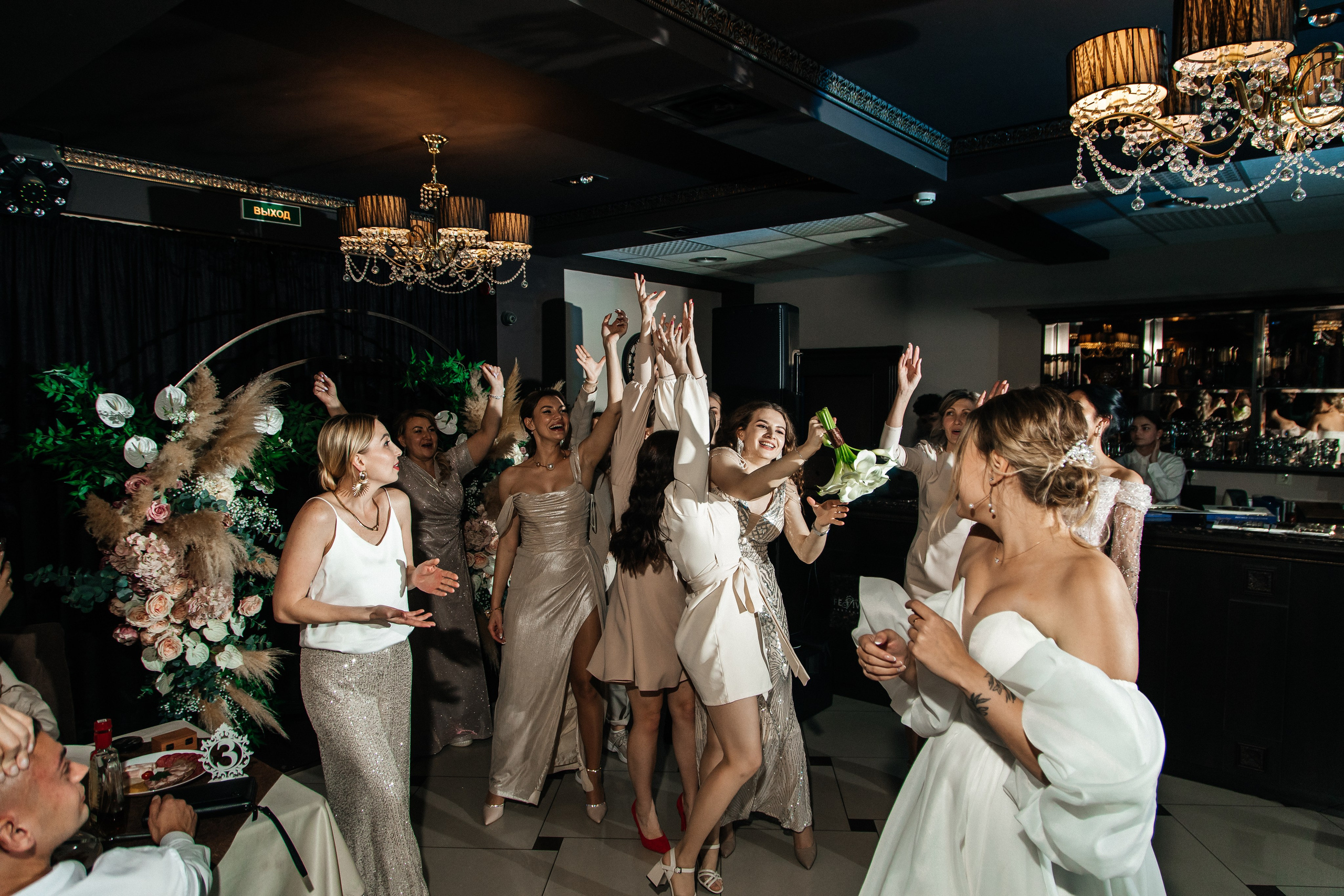 Любовный фестиваль. Артём Бачурин — свадебный фотограф Воронеж