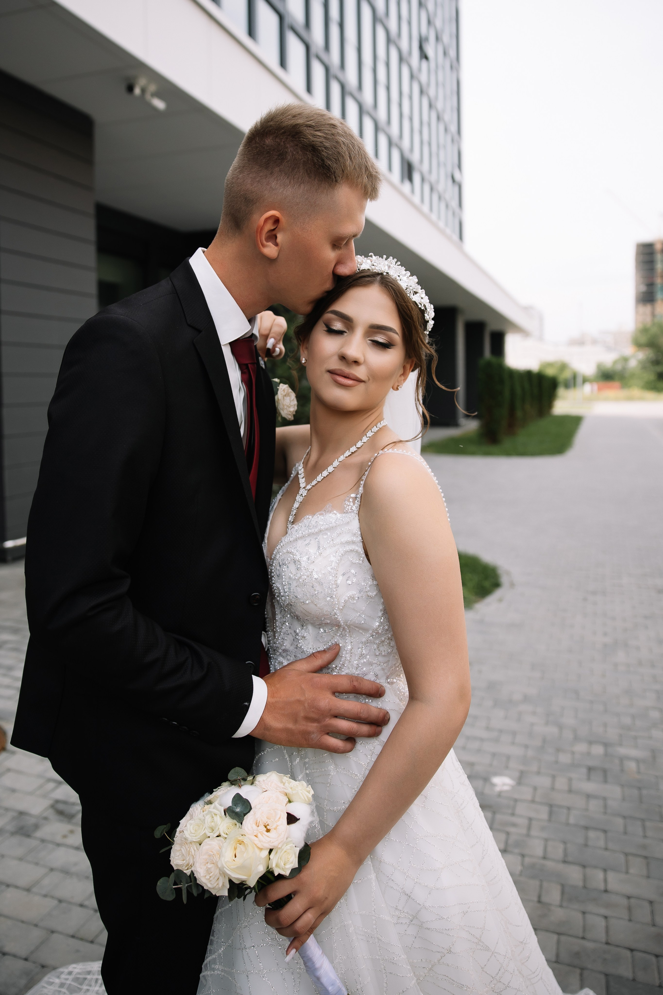 Даниил и Карина. Свадебный фотограф и видеограф в Омске — Виталий и Алёна Орлянд