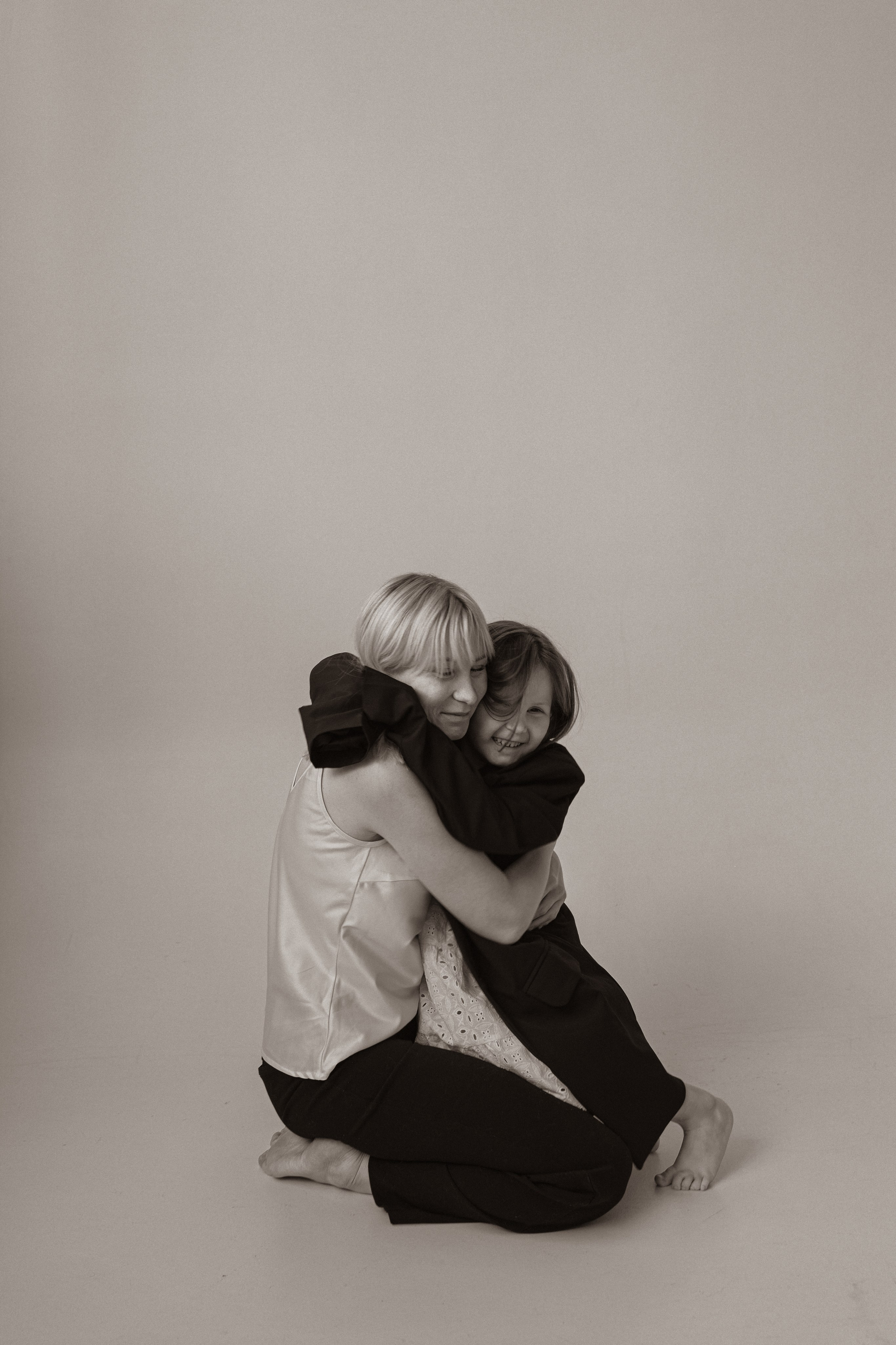 Girls. Главная