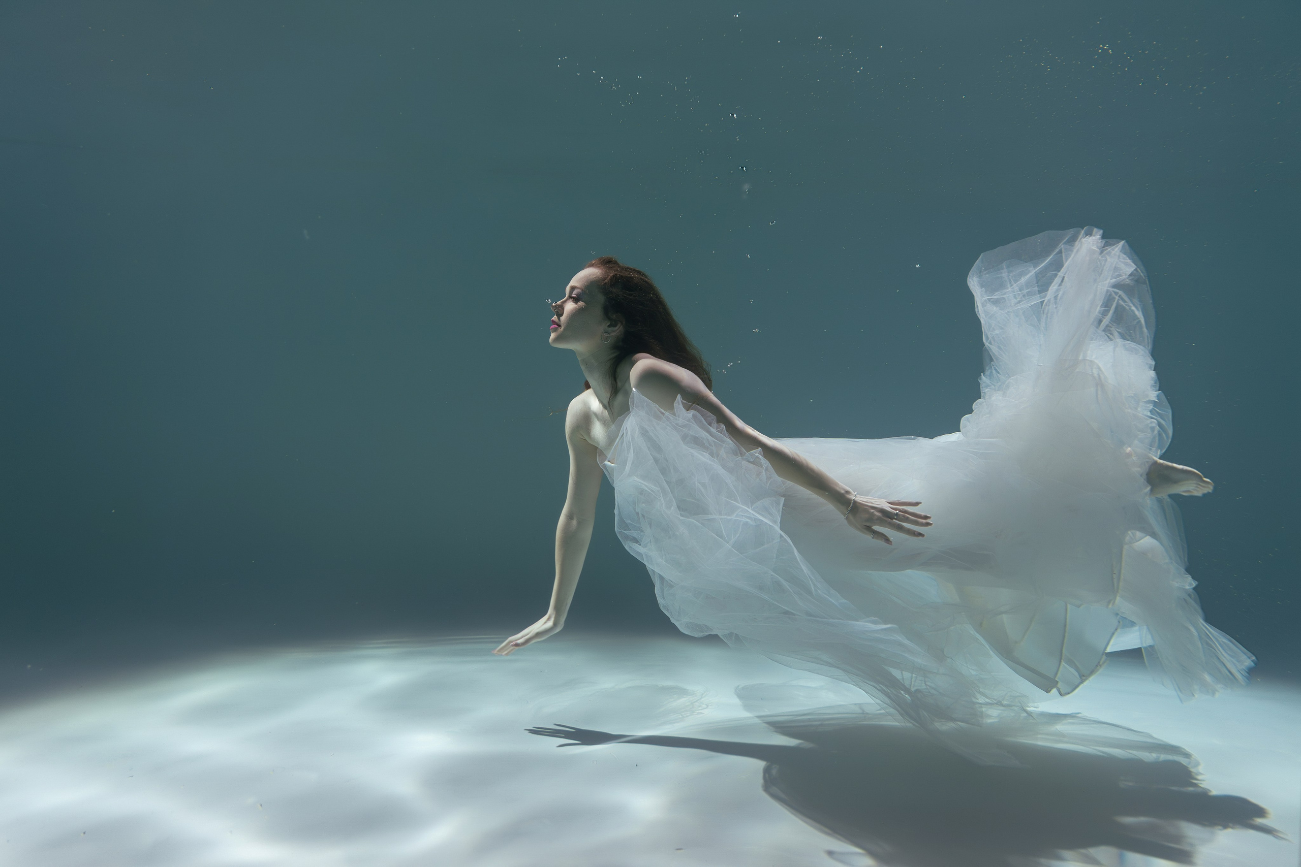 Фотосессия в студии подводной съемки | Надежда Воробьёва. Семейный и женский фотограф в Москве Надежда Воробьева