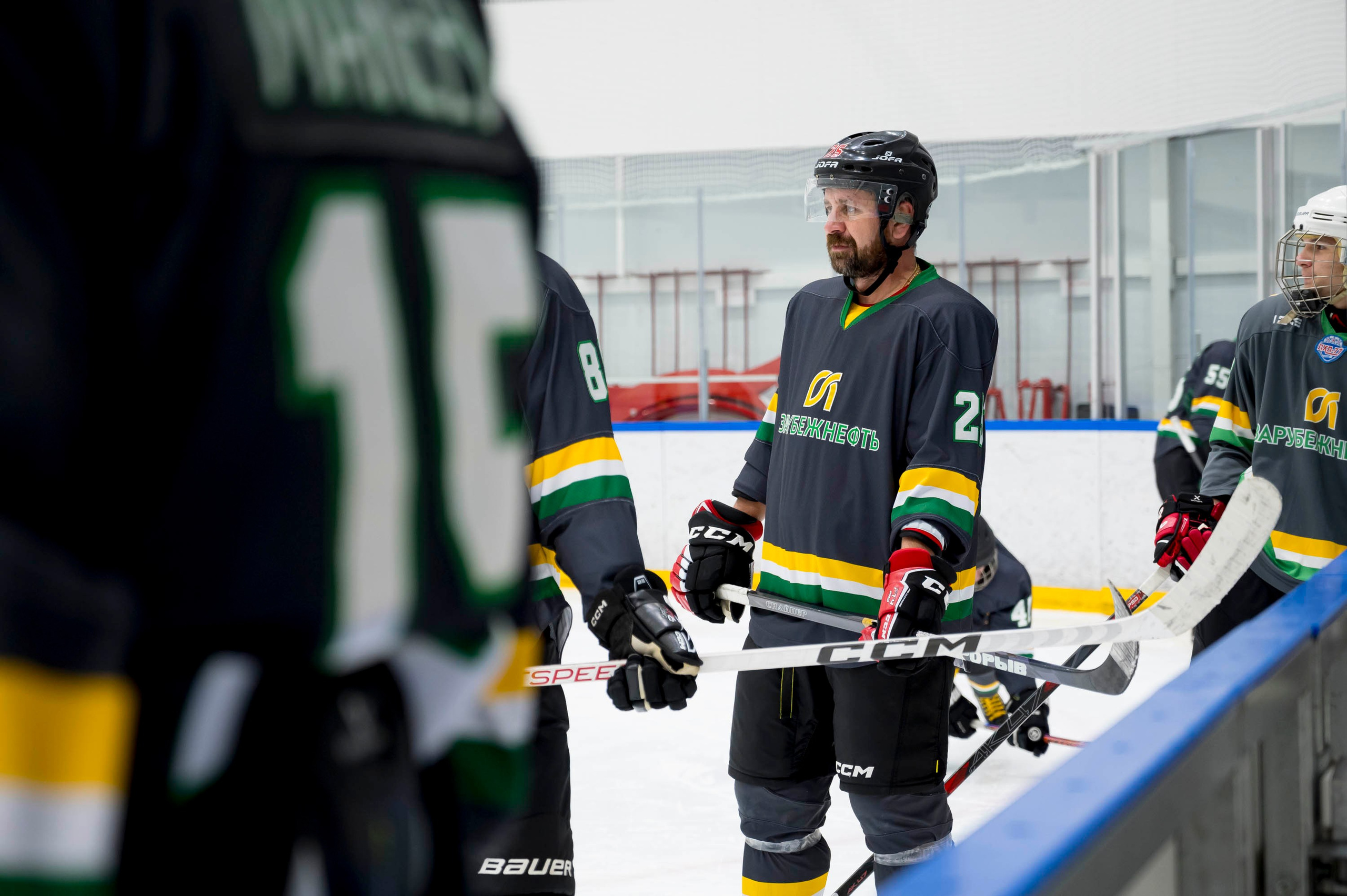 Хоккейный матч корпоративной команды Зарубежнефть. Репортажный фотограф и видеограф Слава Думчев. Тимбилдинги, отчетники, корпоративы