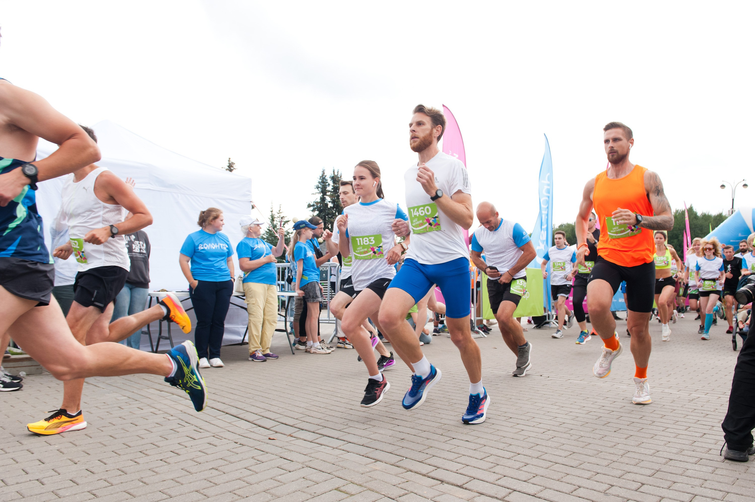 Корпоративное. Забег X5 Retail Group. Репортажный фотограф и видеограф Слава Думчев. Тимбилдинги, отчетники, корпоративы