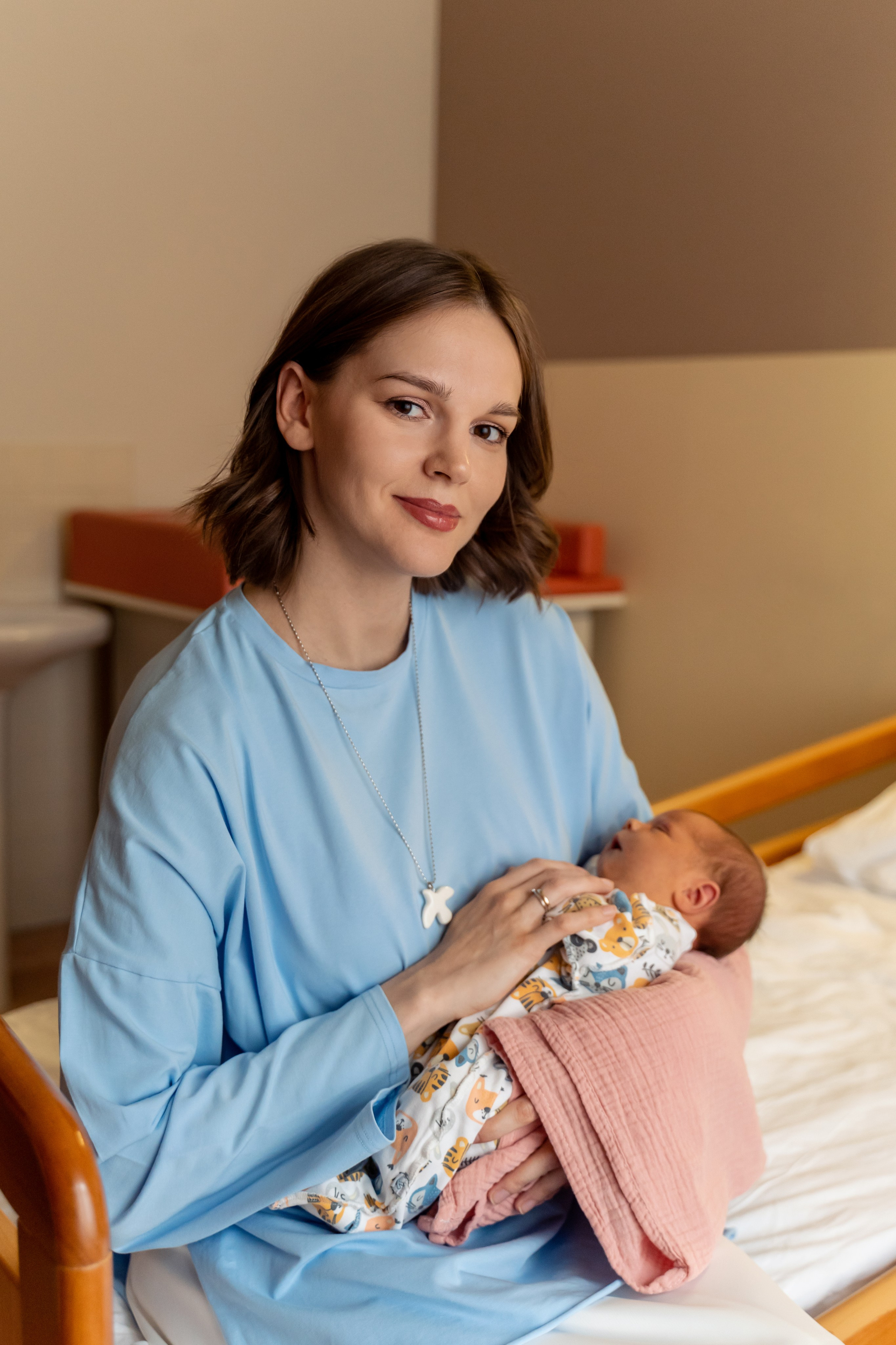 Выписка из роддома ПМЦ на Севастопольском. Фотограф на выписку из роддома Москва