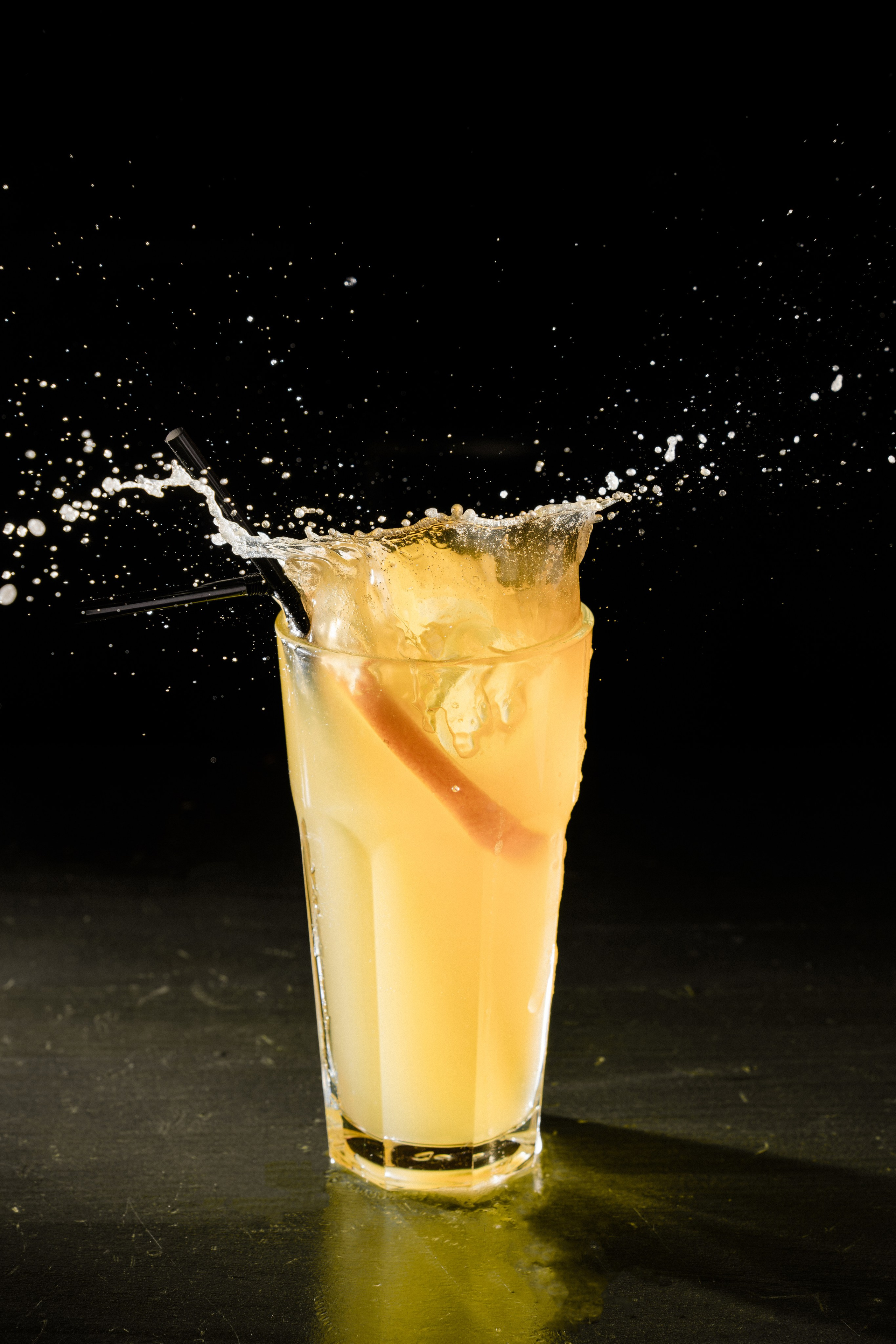 Коктейли MAX. Фотограф Великий Новгород Артем Чернецкий