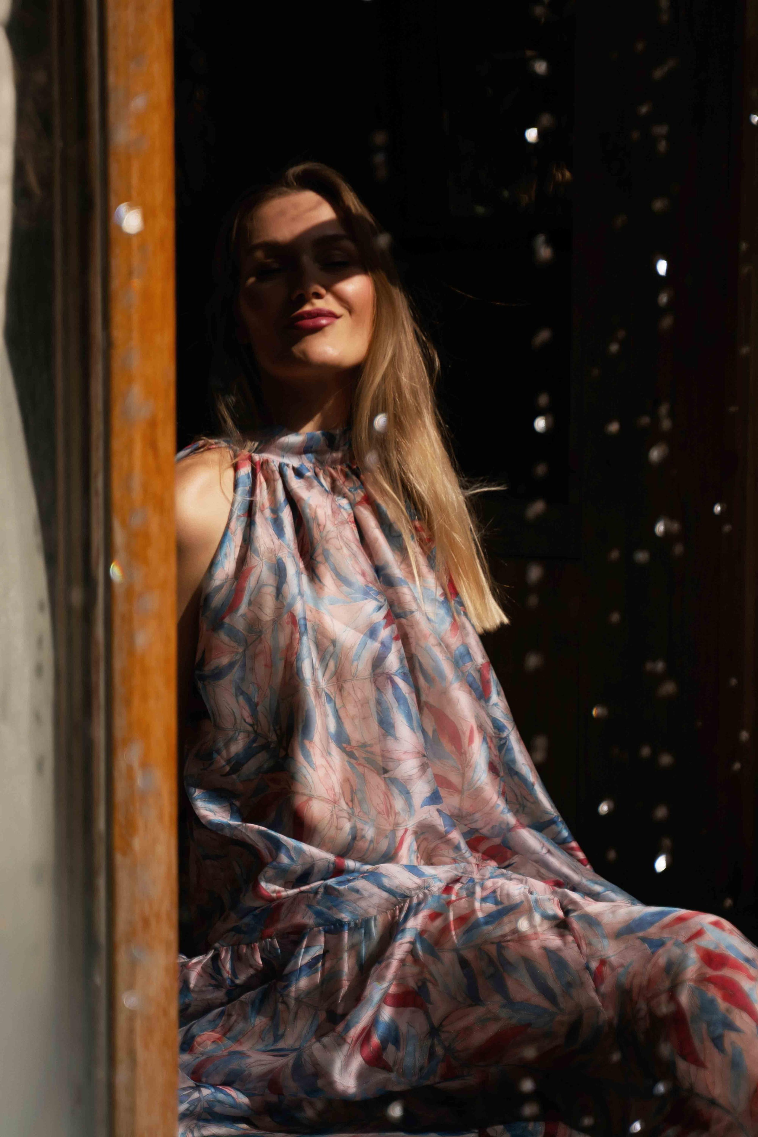 Девушки в дачном саду. Фотограф и видеограф в Москве и Абу Даби Мария Кулагина