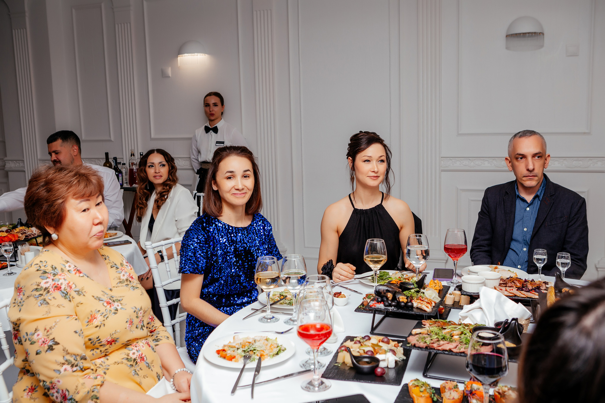 Юбилей стоматологии. Контент фотограф, съемка для маркетплейсов, фуд съемка и репортажи в Новосибирске Ралия Галеева