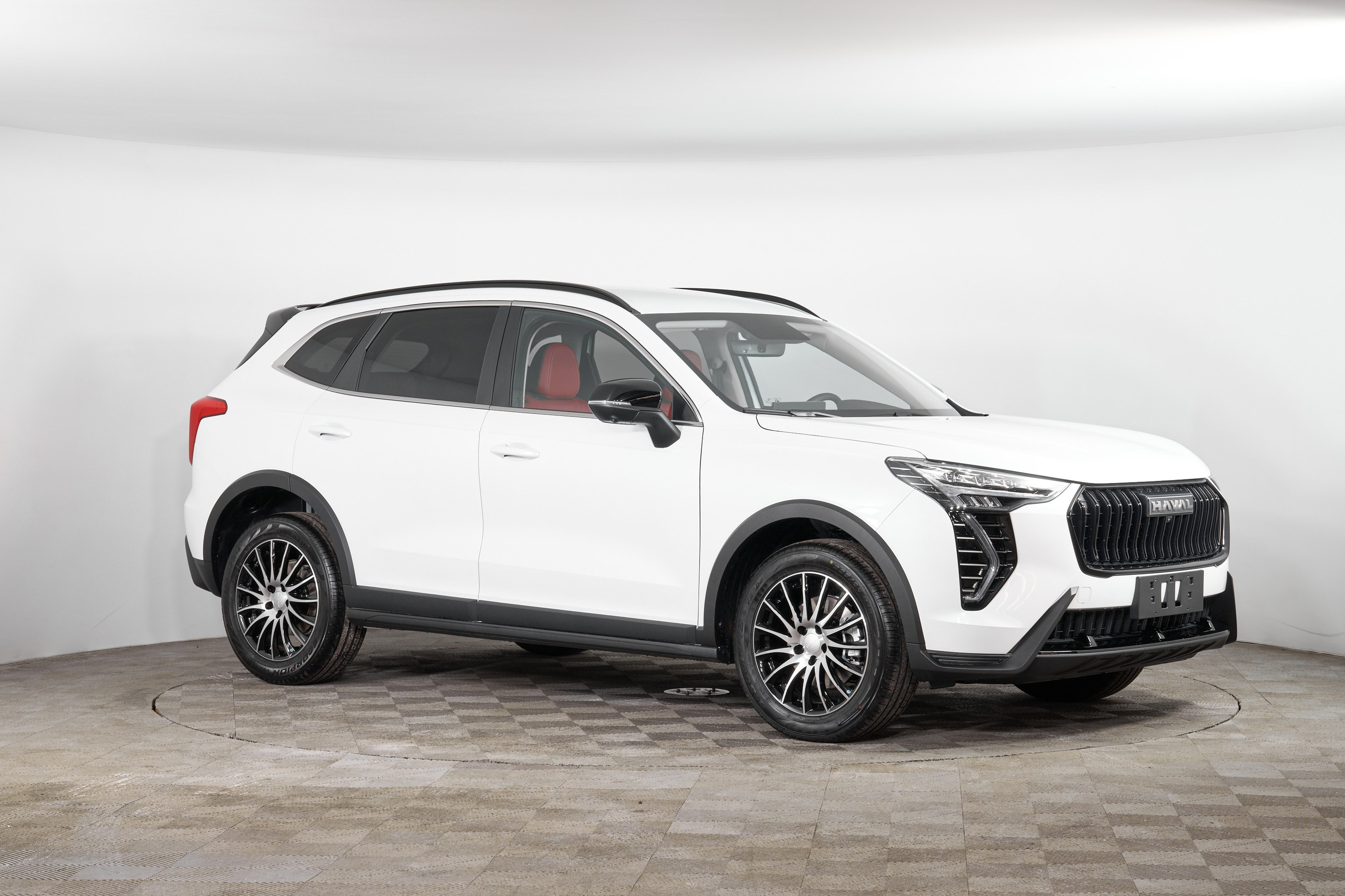 Haval Jolion. Фотограф Николай Прокофьев модельные тесты в Москве