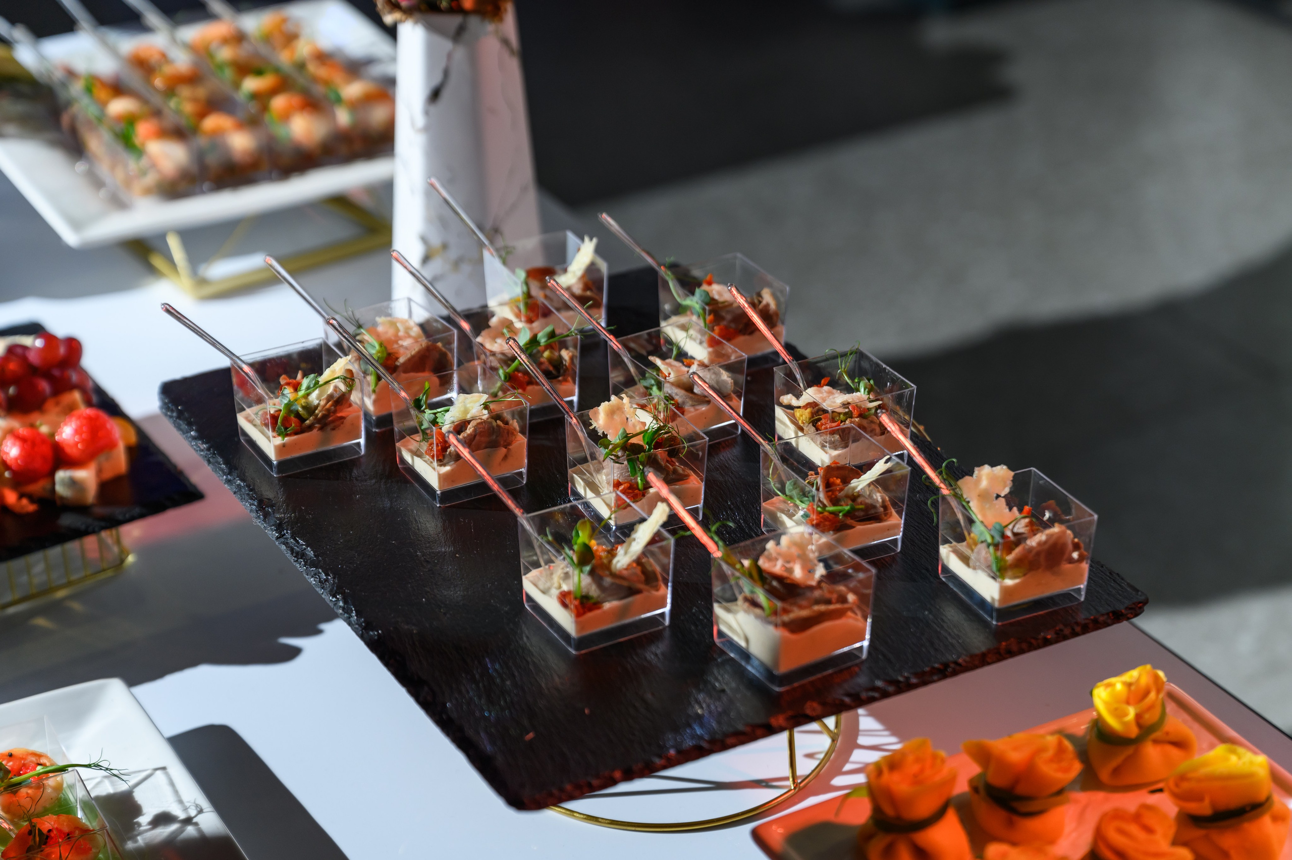 Автосалон Танк. Свадебный фотограф Москва Юрий Кульман